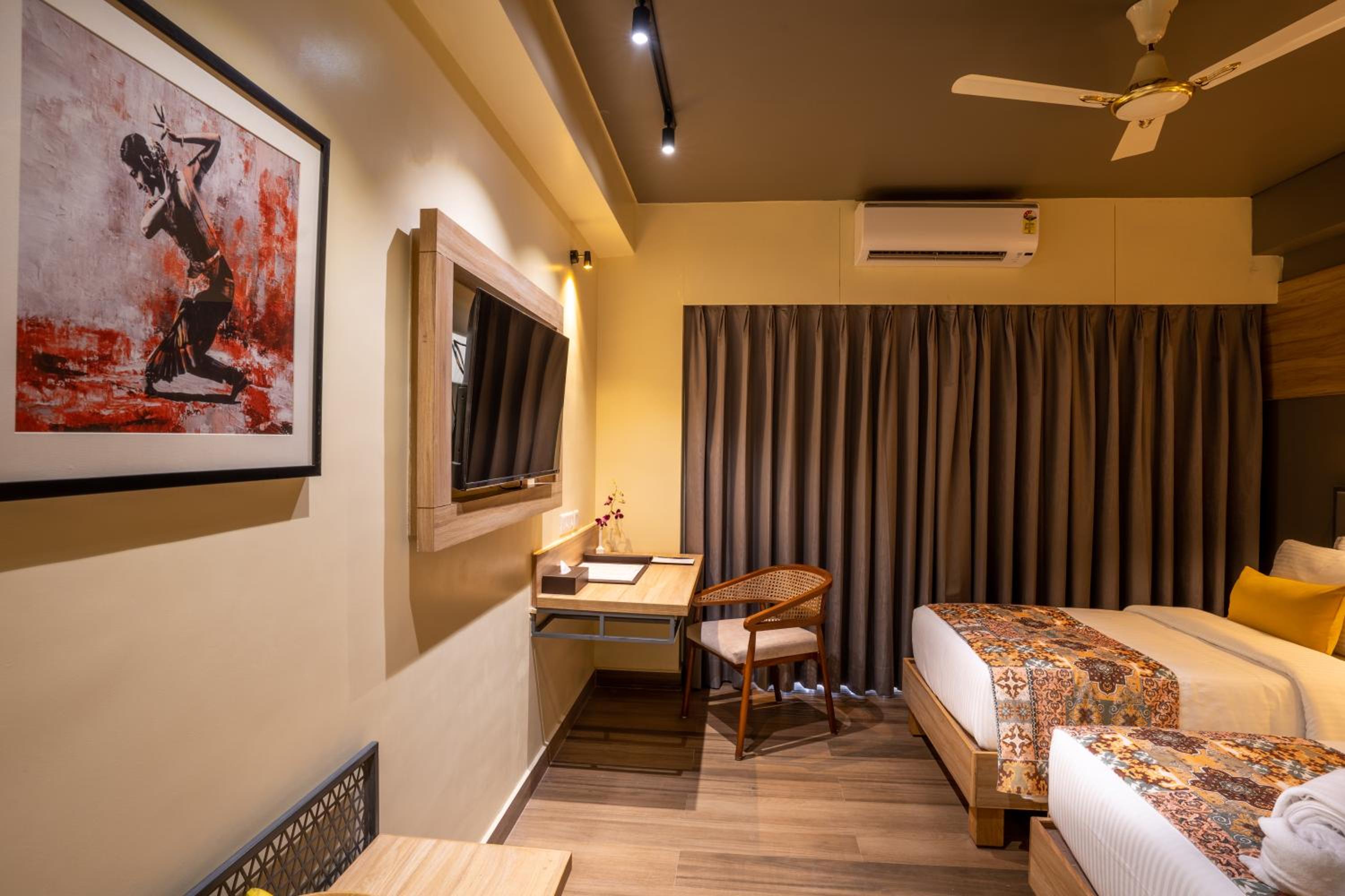 Deluxe Twin with Balcony Partial Sea View- Enjoy Complimentary Hi-Tea - Photo 2