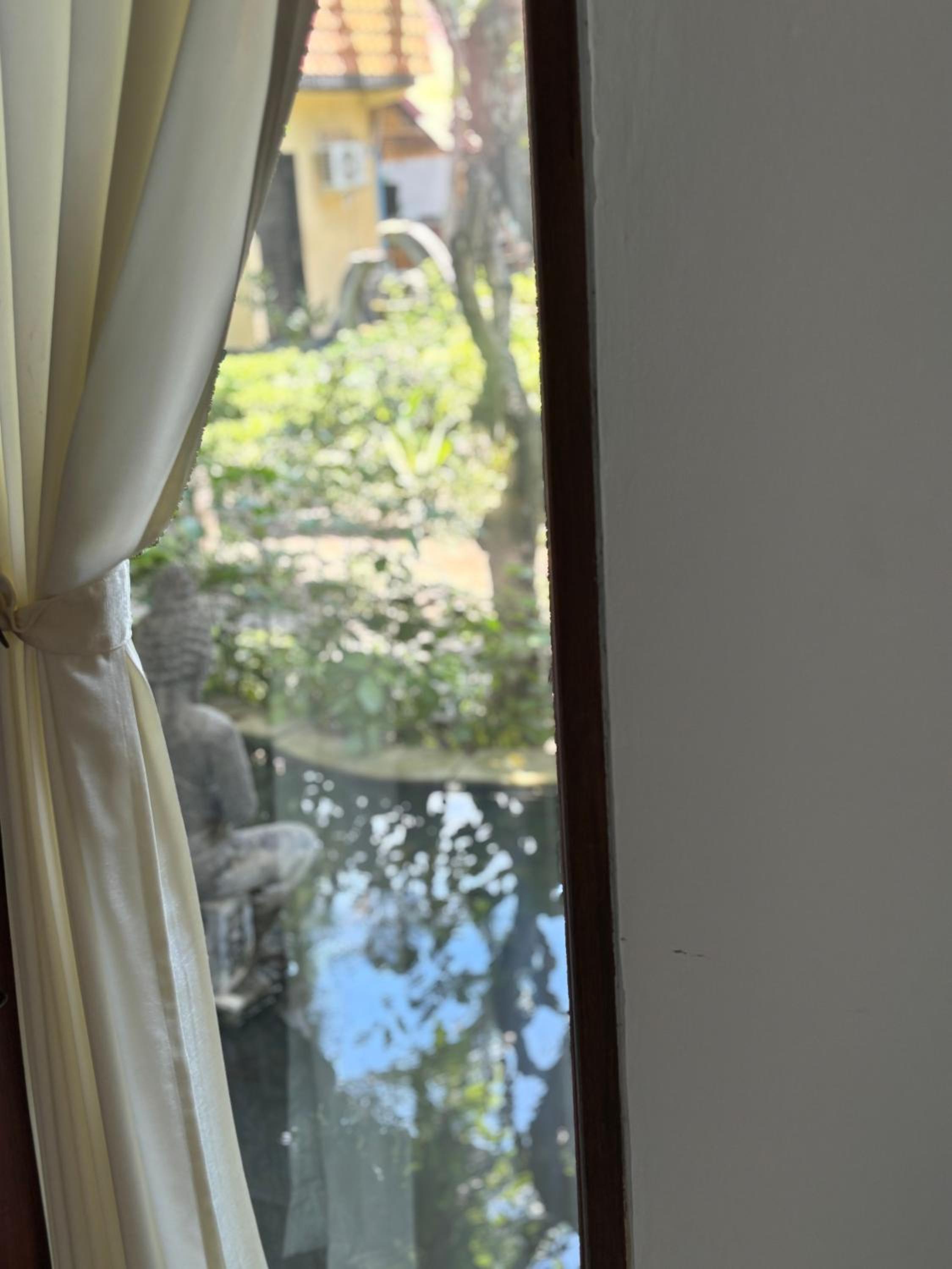 Bungalow with Garden View photo 2