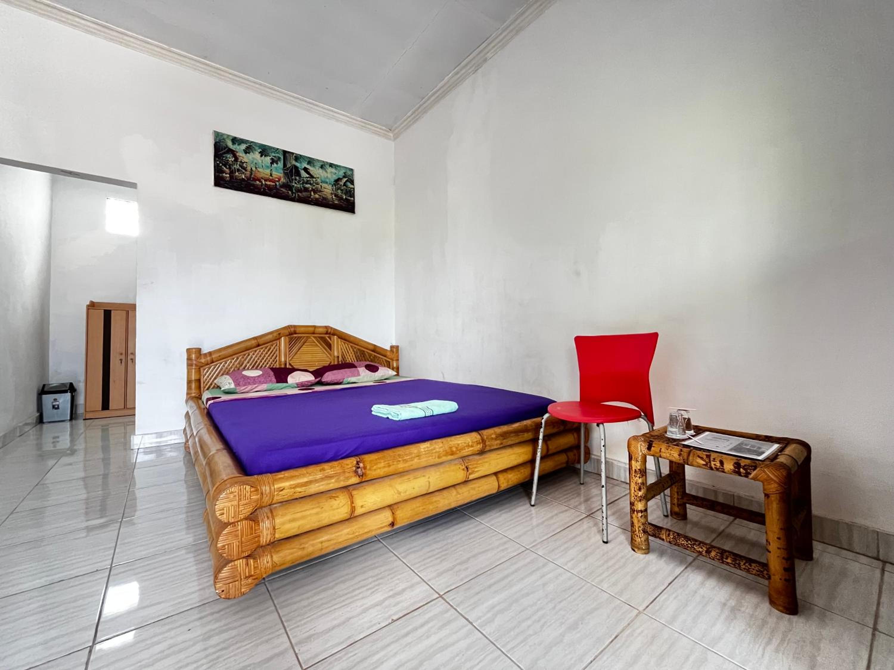 Single Room with Private Bathroom photo 1