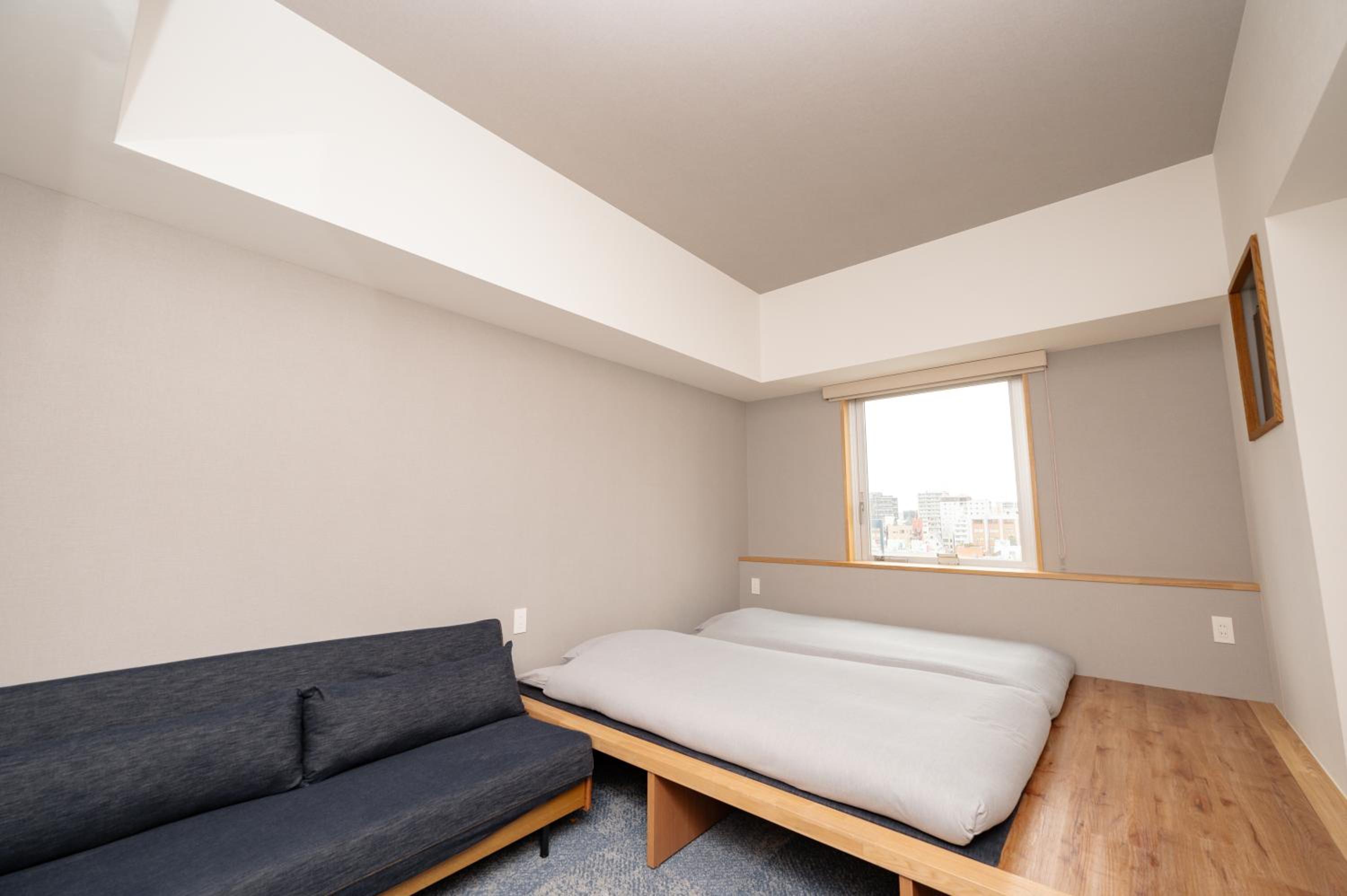 Standard Family Room - Photo 2