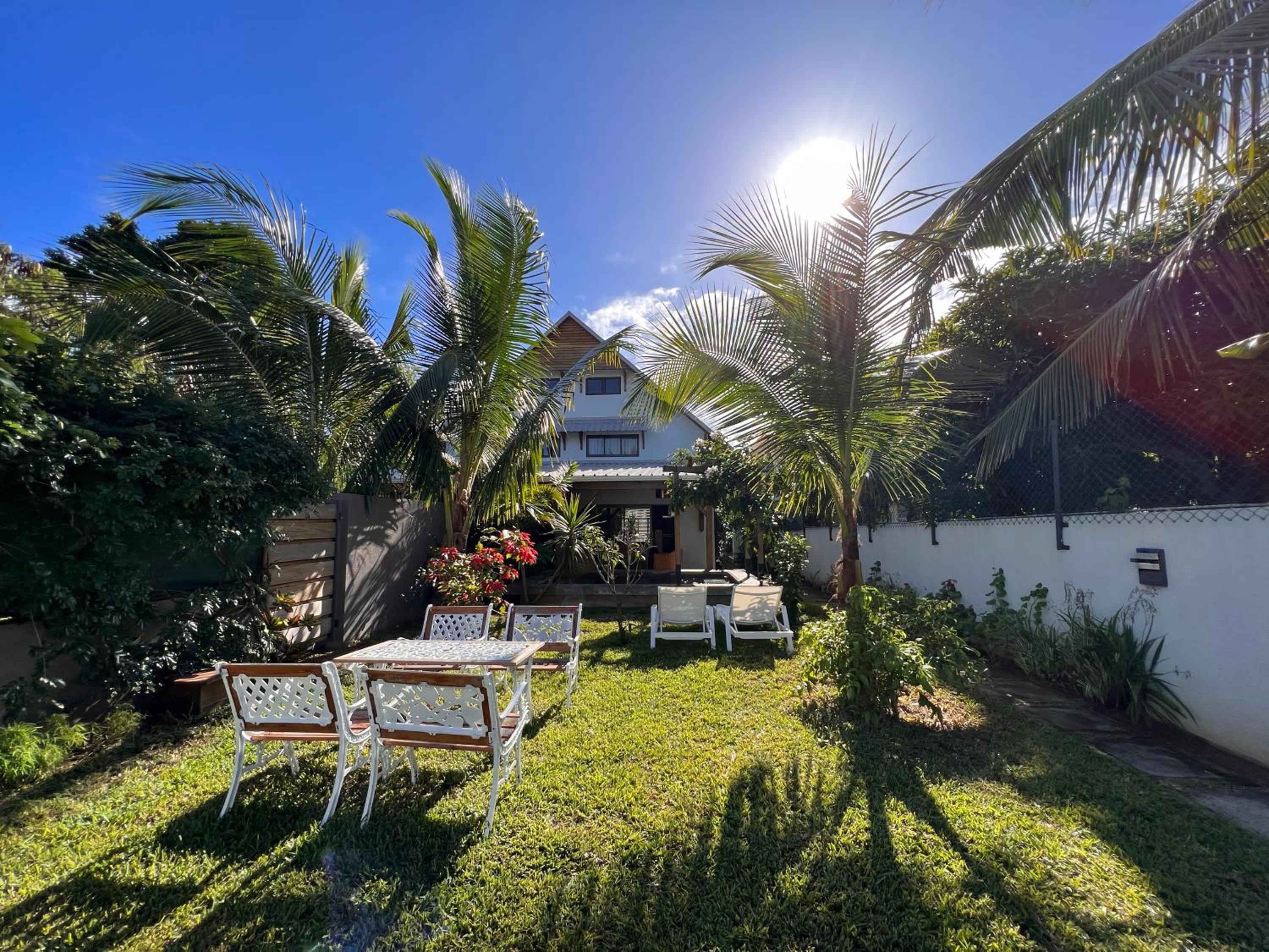Three-Bedroom Villa photo 1