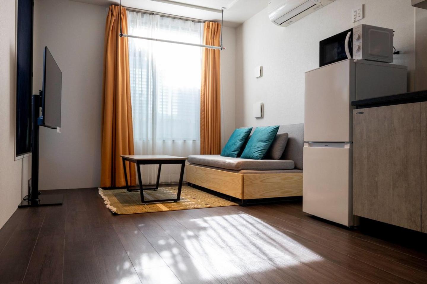 One-Bedroom Apartment photo 1