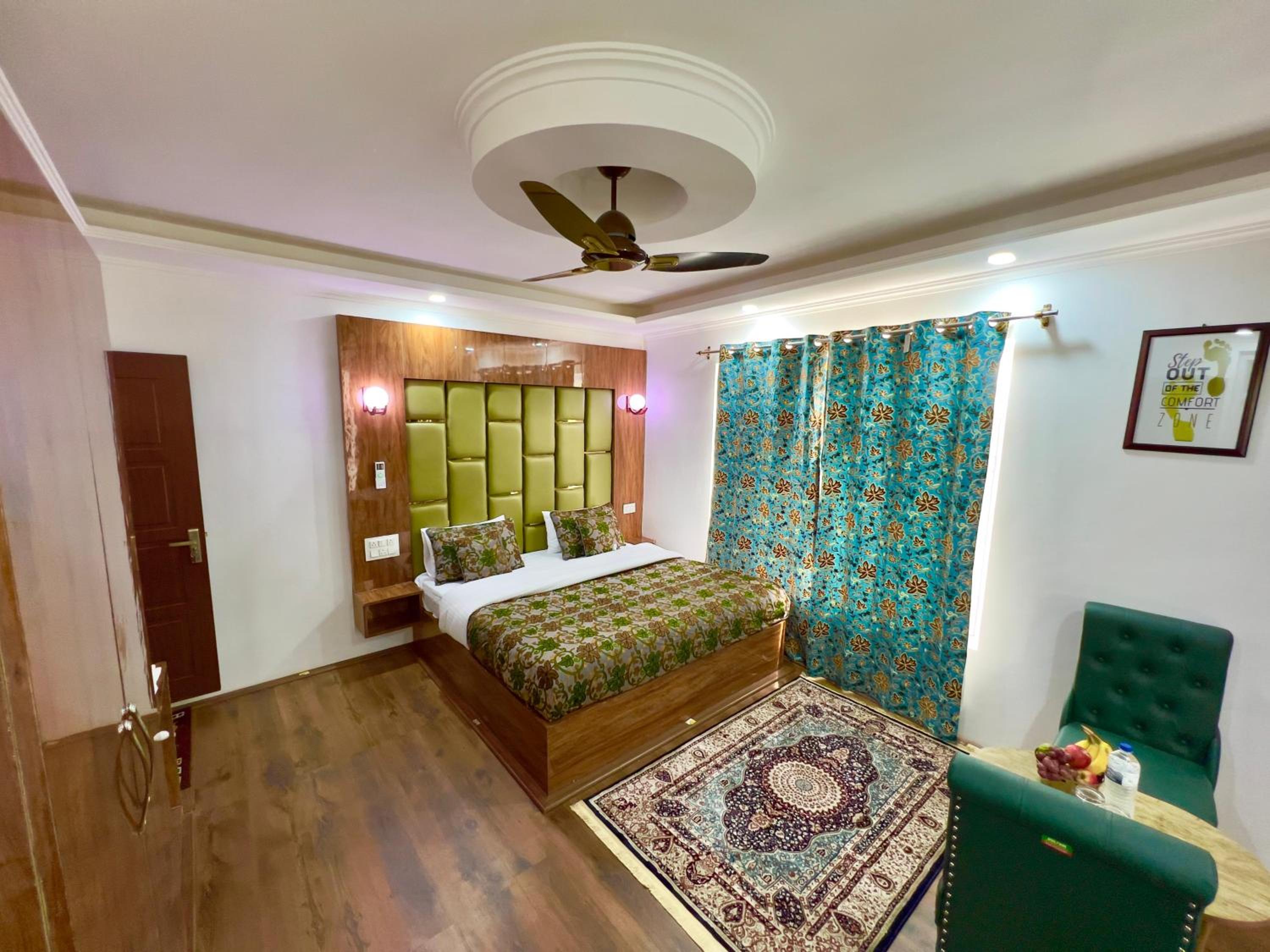 Deluxe Double Room photo 3