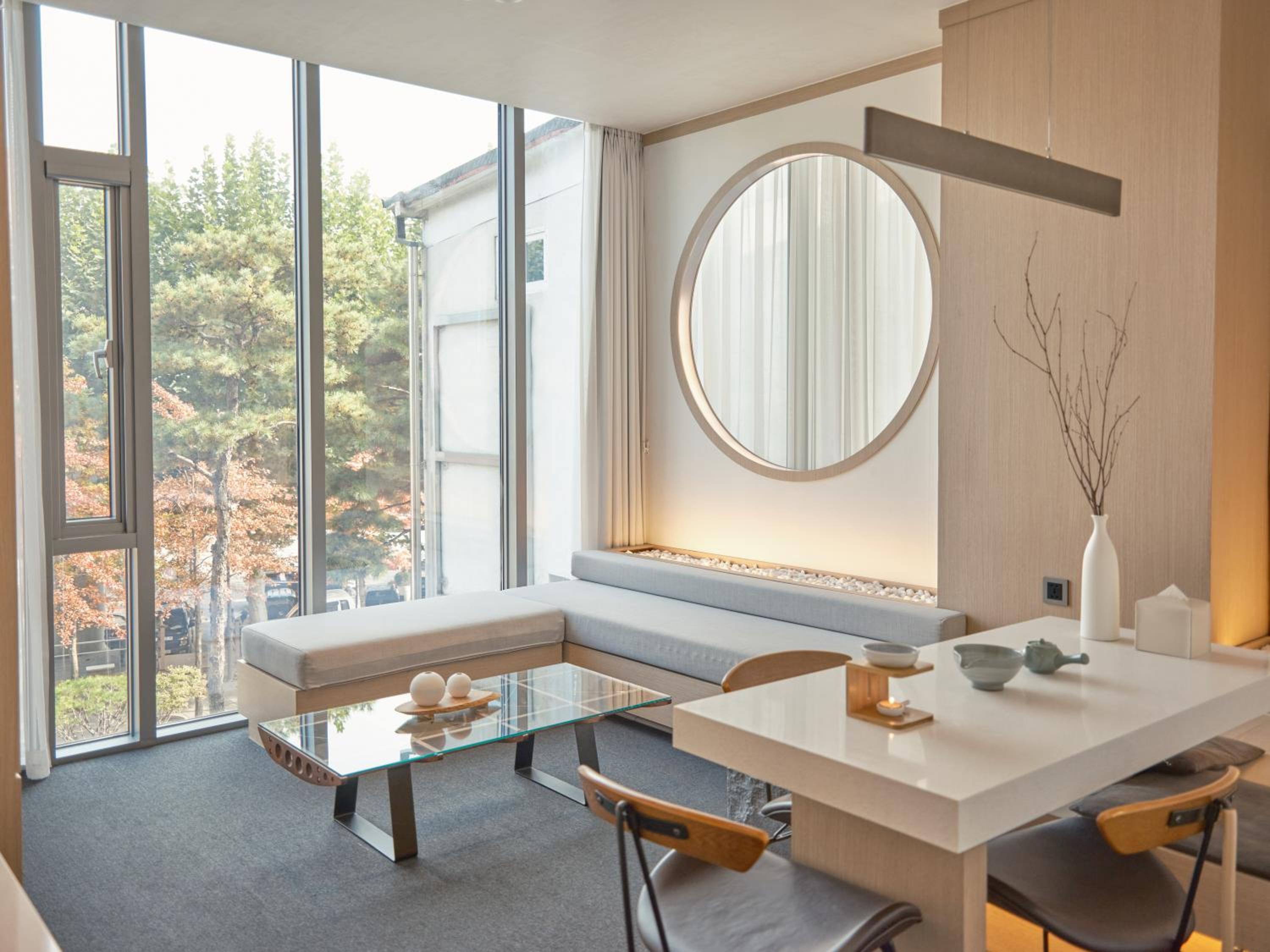 Family City Suite-Randomly Selected