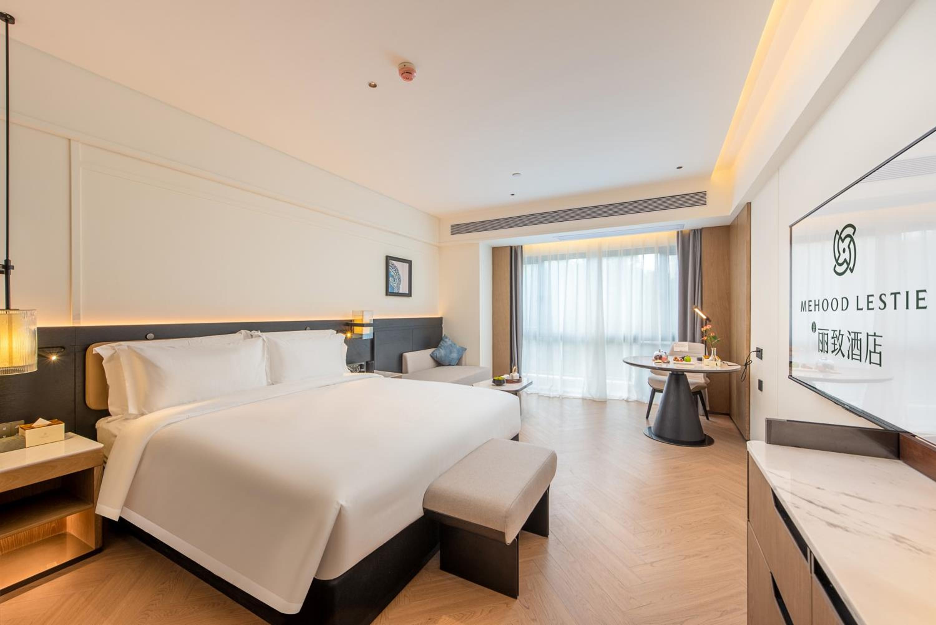 Deluxe Suite with Spa Bath
