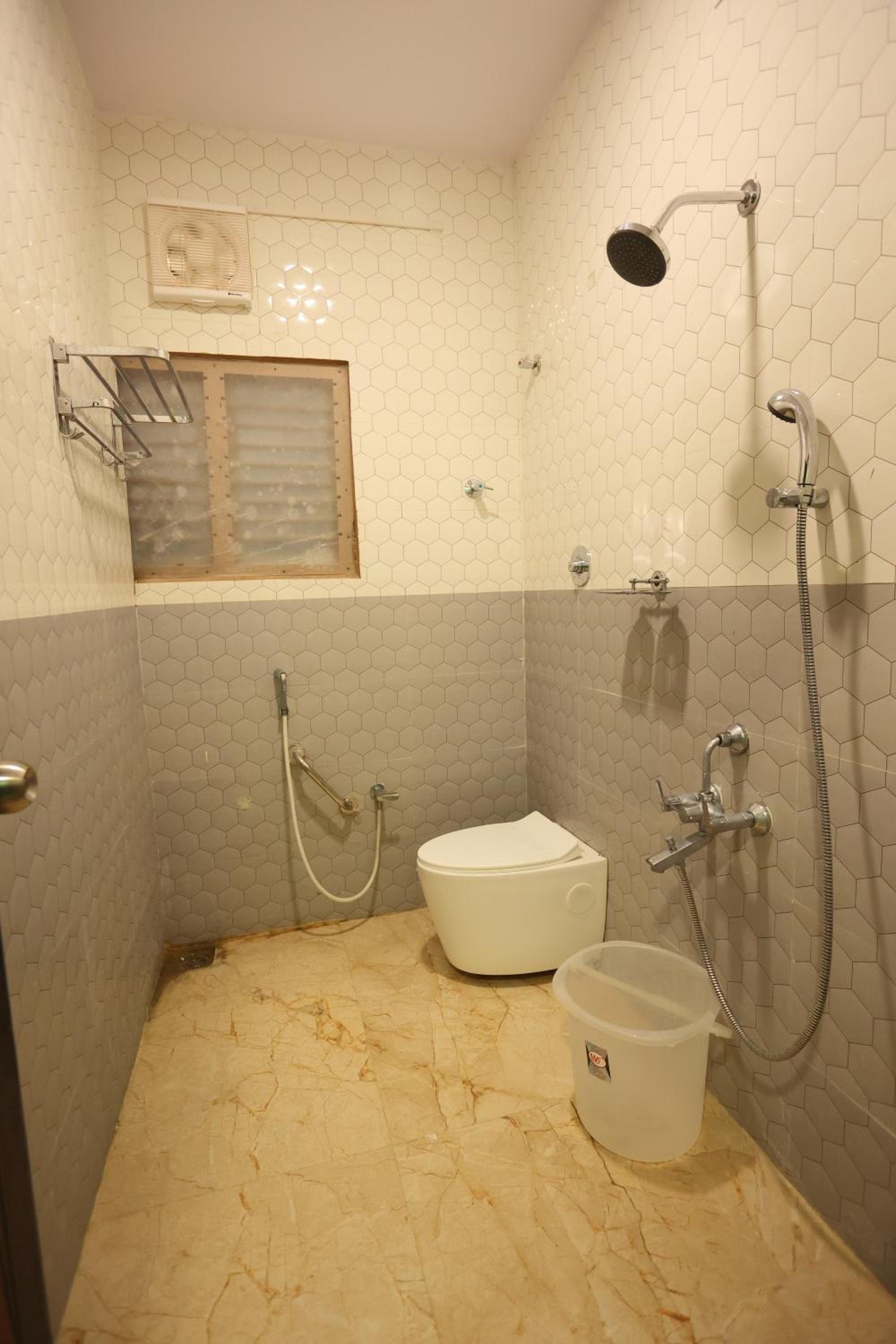Family Room - Photo 3