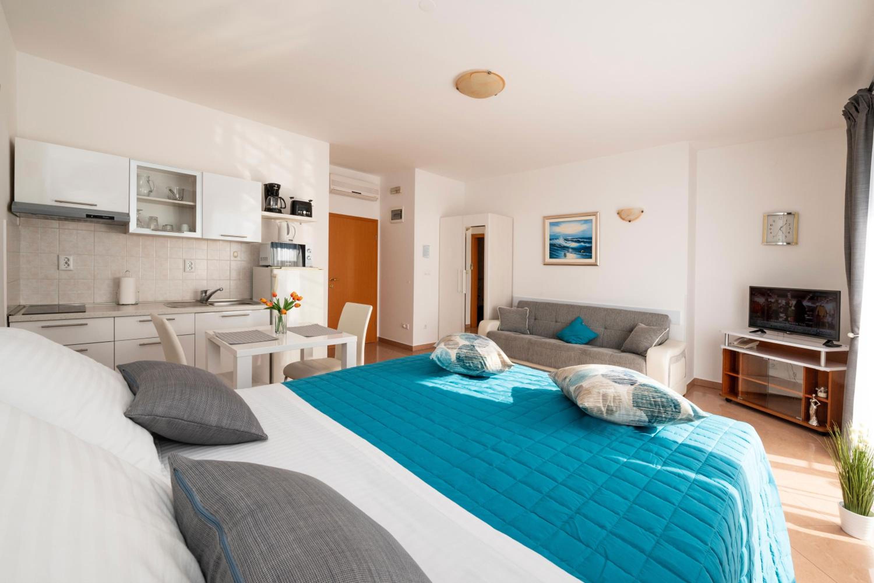 Comfort Studio with Balcony (2+1)