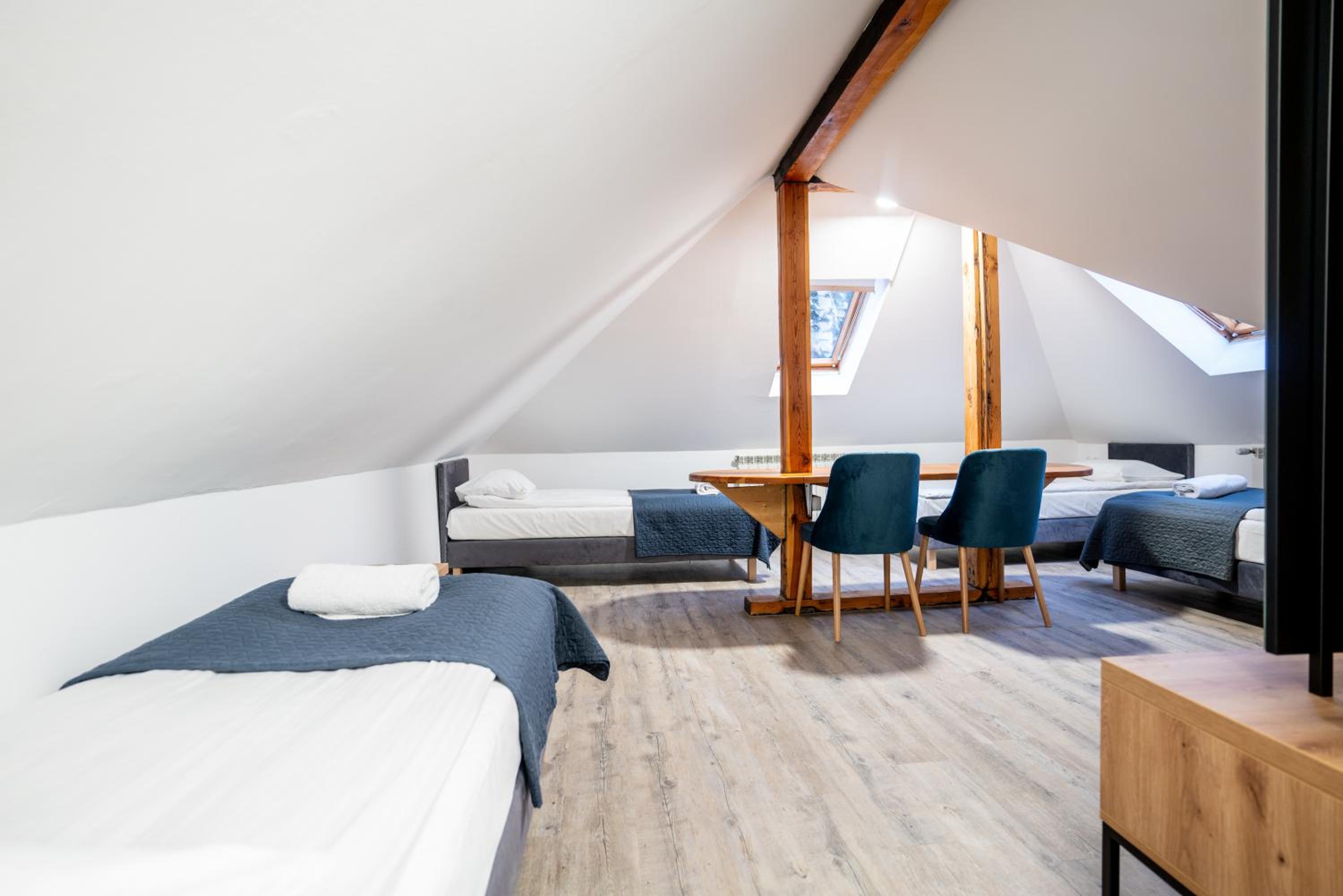 Quadruple Room - Photo 1