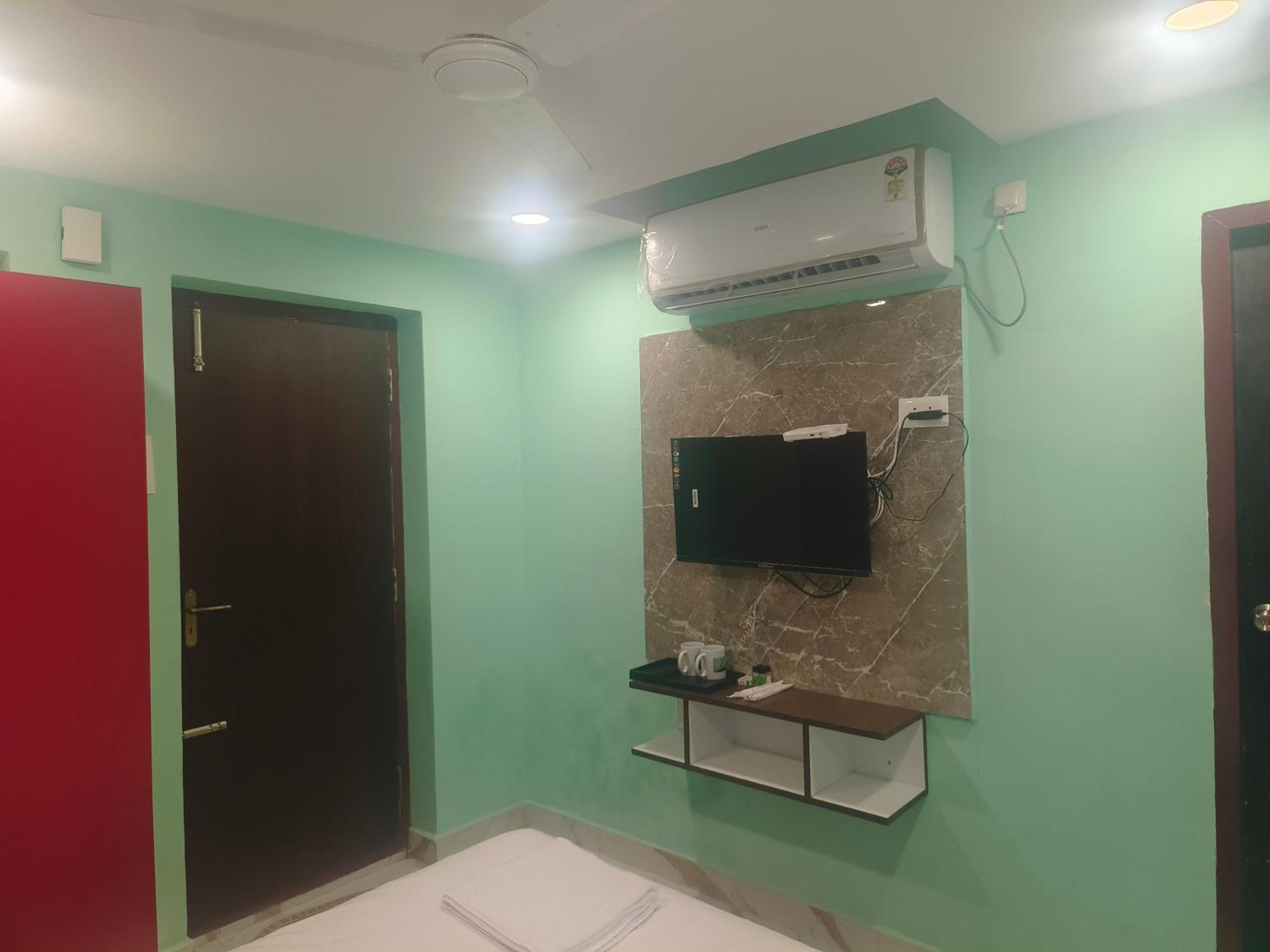 Standard Double Room - Photo 2