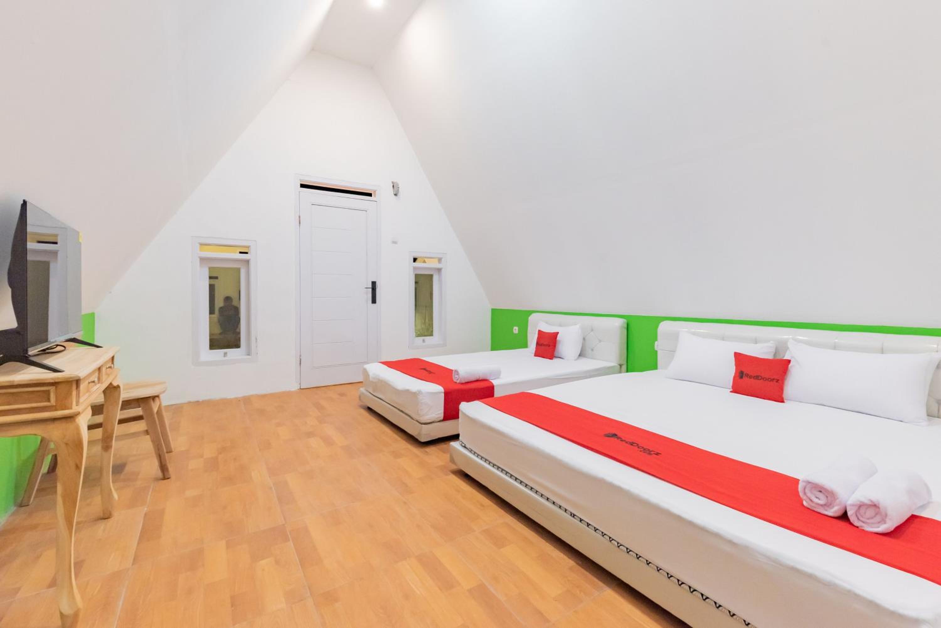 Family Room - Photo 1