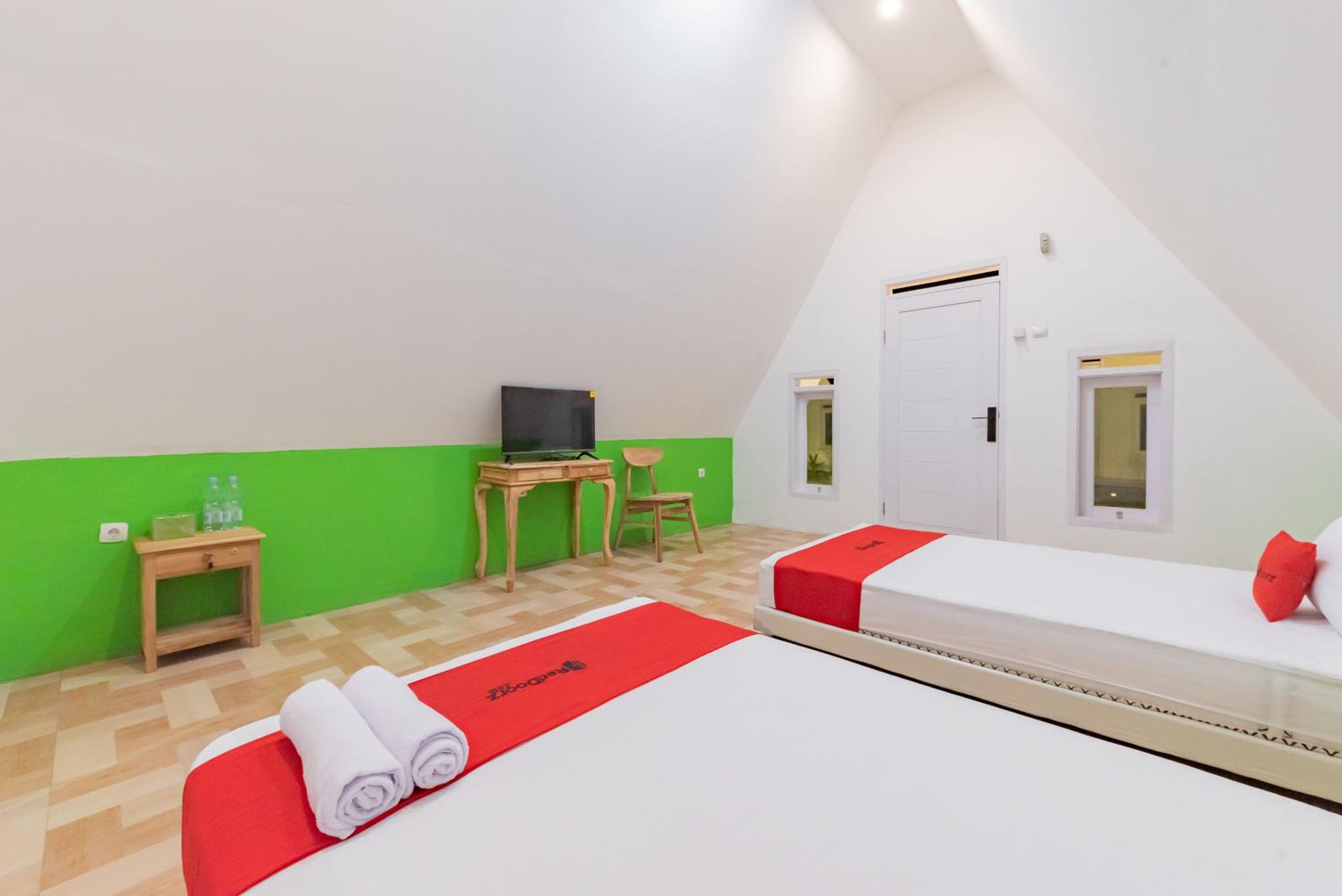 Deluxe Twin Room - Photo 4