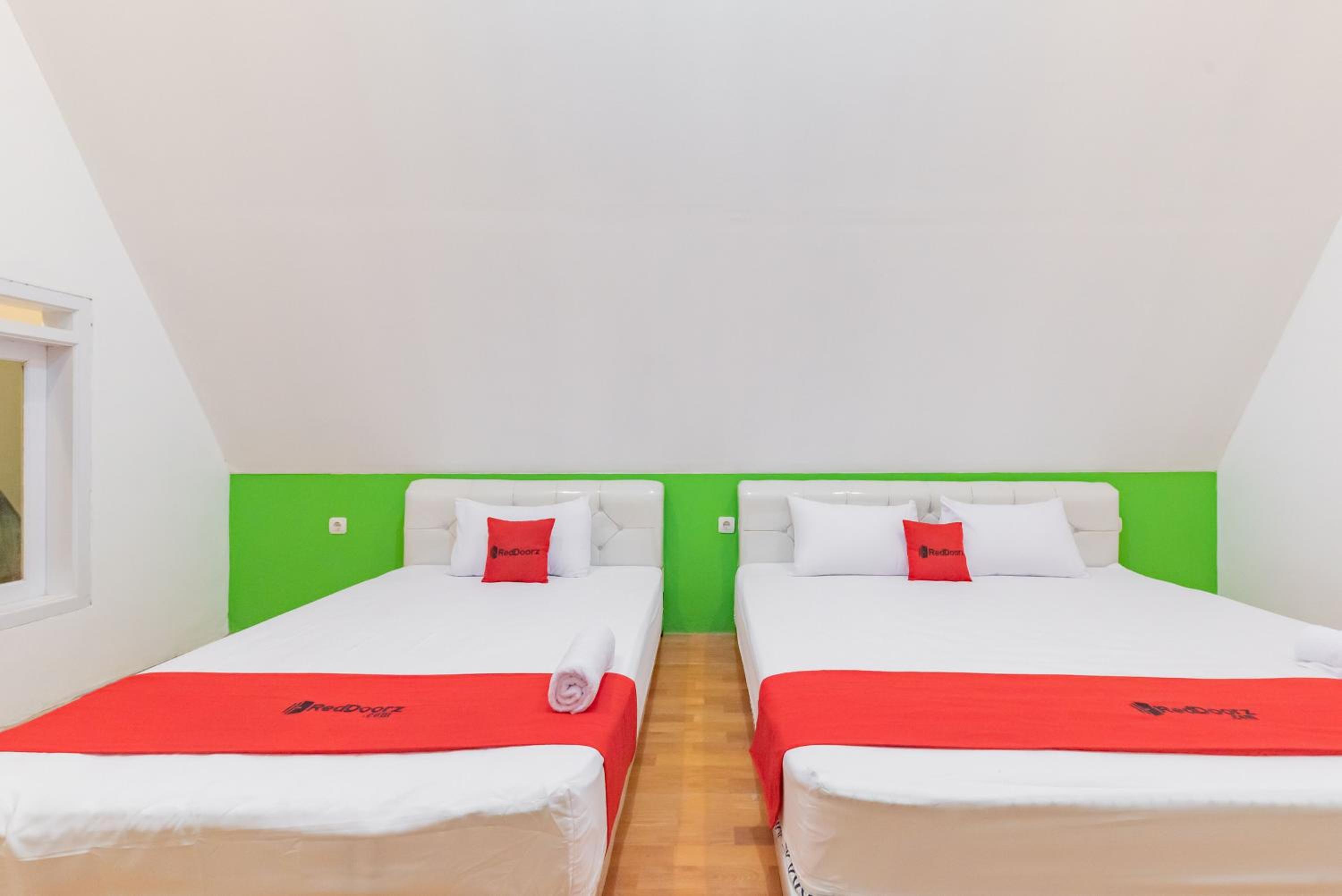 Deluxe Twin Room - Photo 8