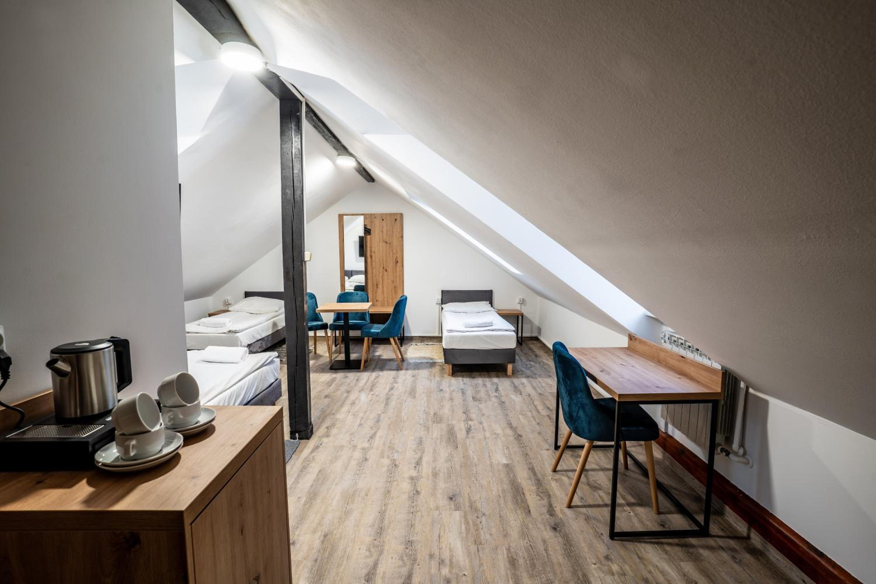 Quadruple Room with Lake View - Photo 1