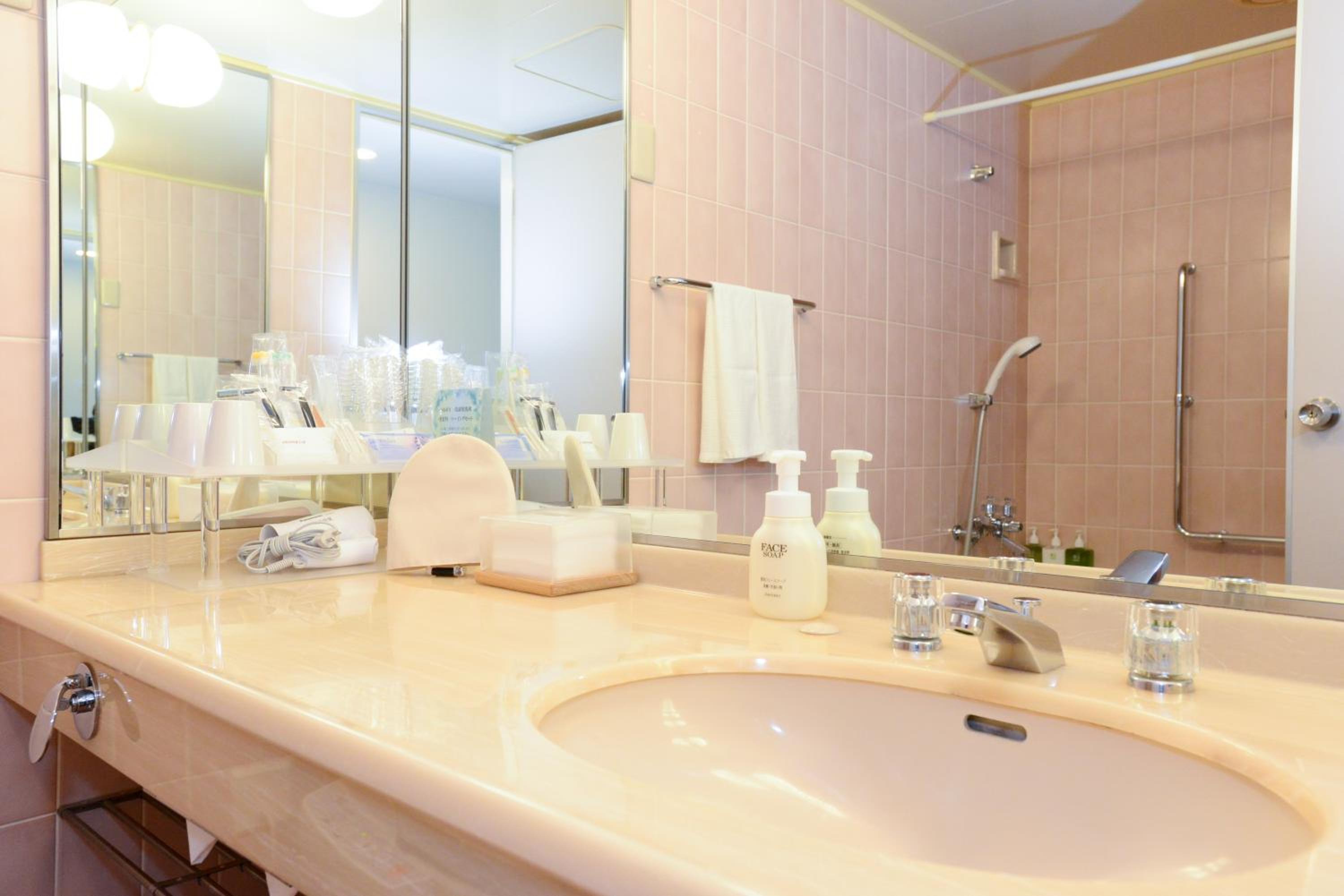 Standard Twin Room (2 Adults) - Non-Smoking - Photo 6
