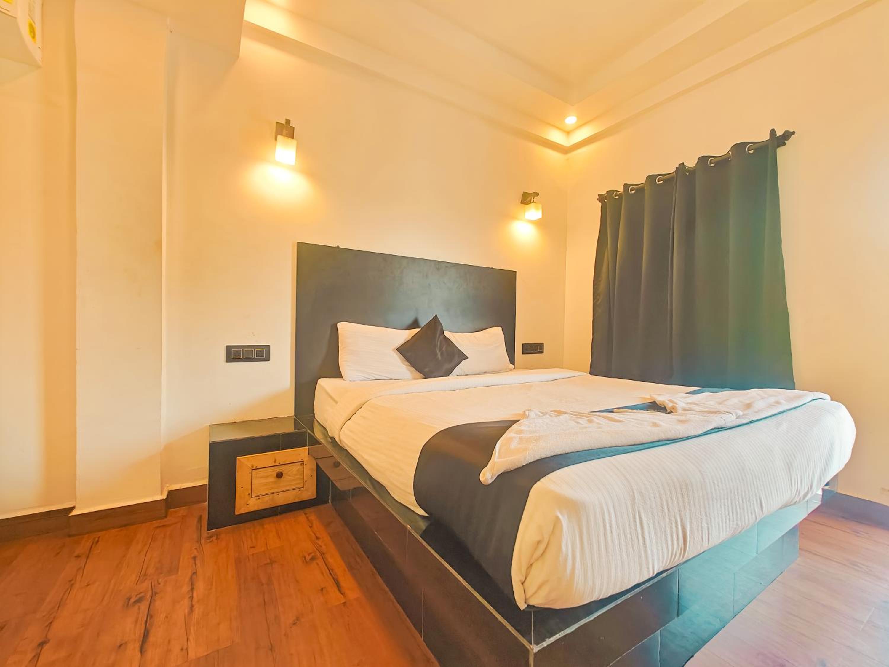 Triple Room with Balcony