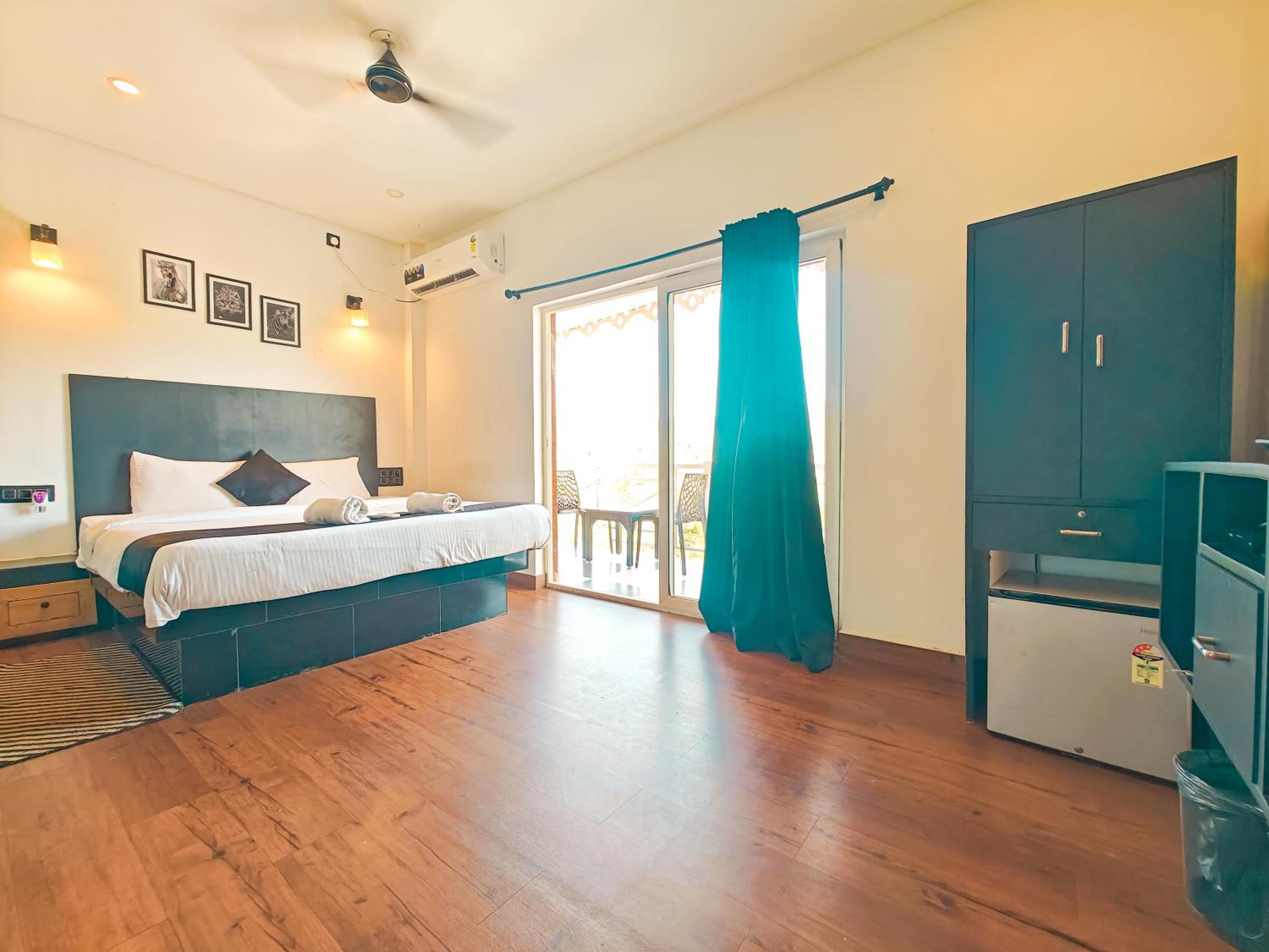 Deluxe Double Room with Balcony