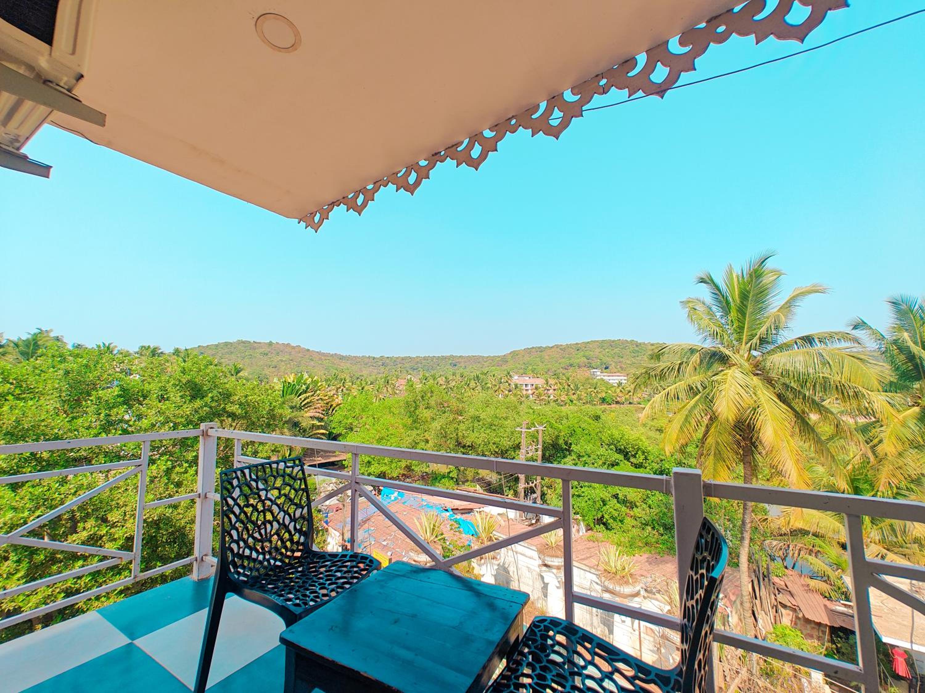 Deluxe Double Room with Balcony photo 3