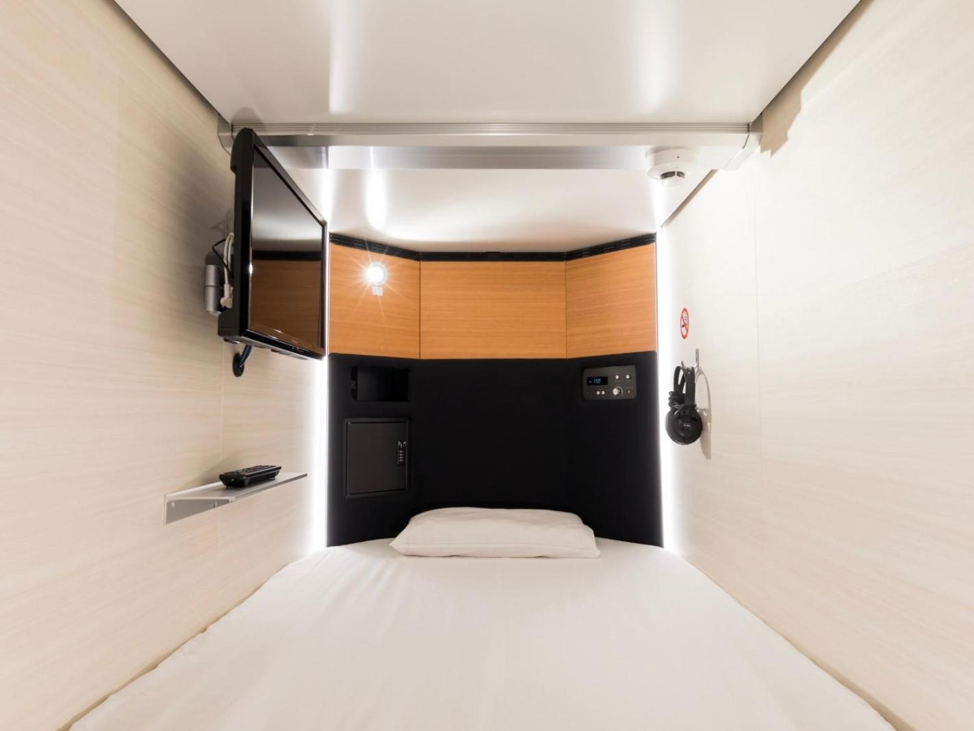Standard Capsule Room for Female photo 1