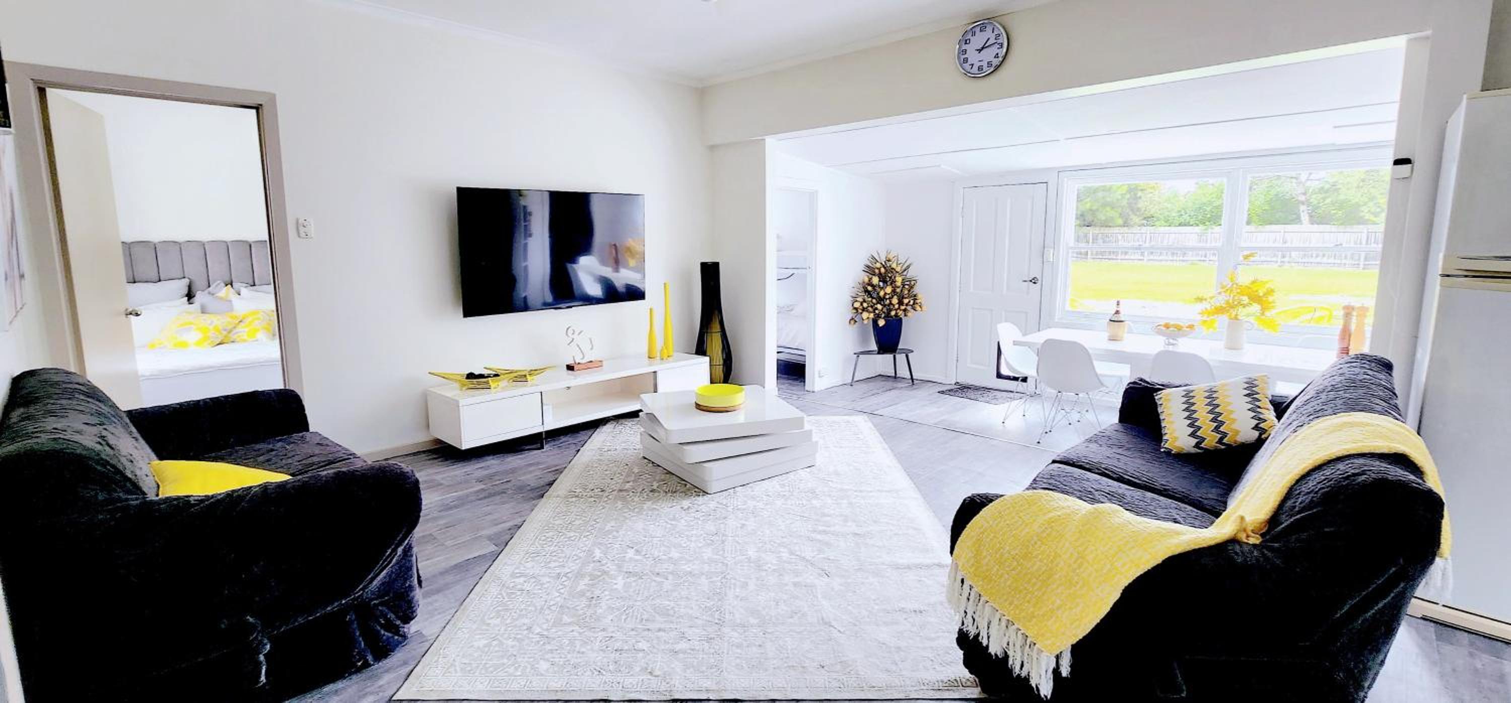 Three-Bedroom House photo 3
