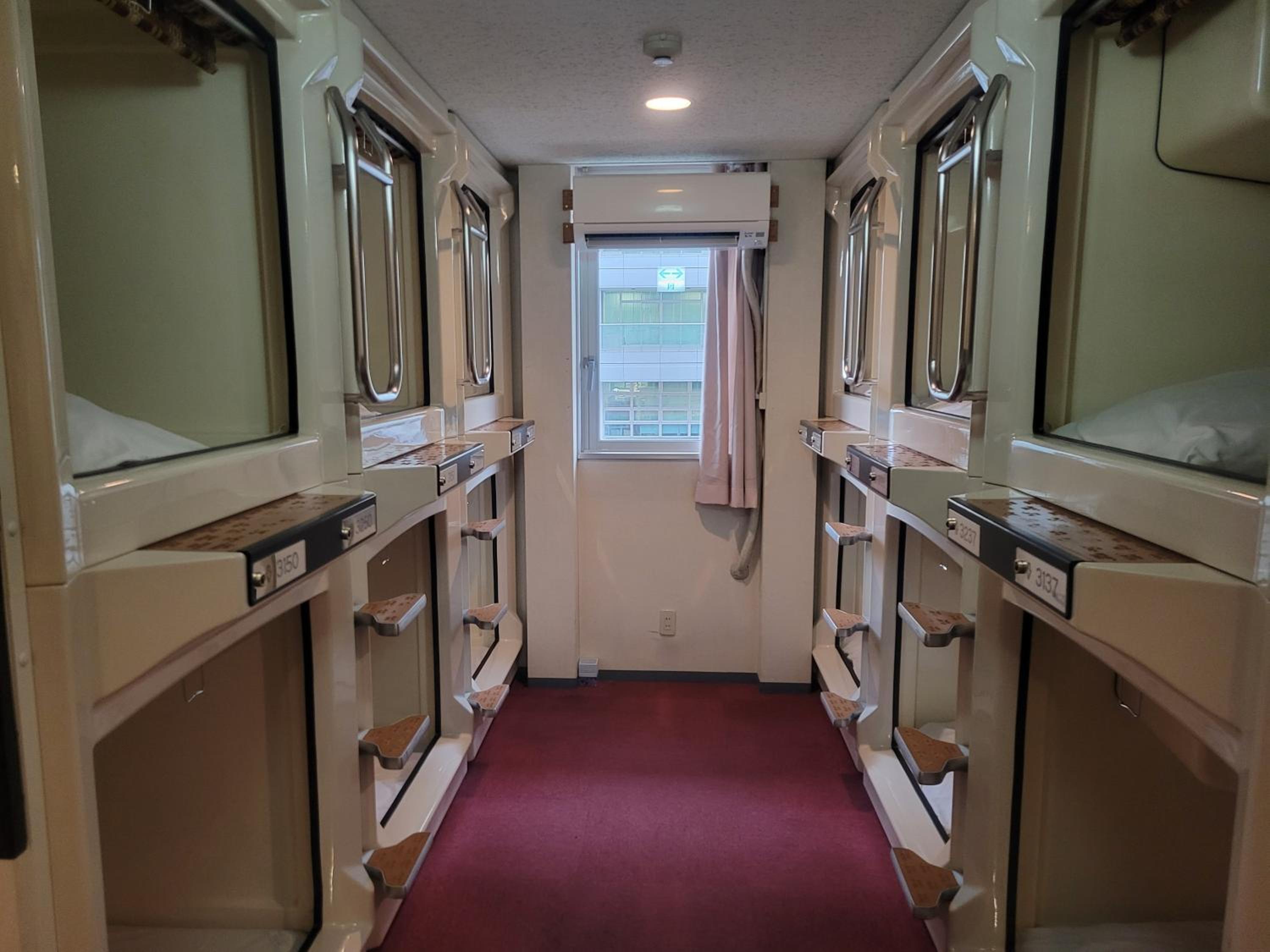 Capsule Room - Lower Level - (Male Only)