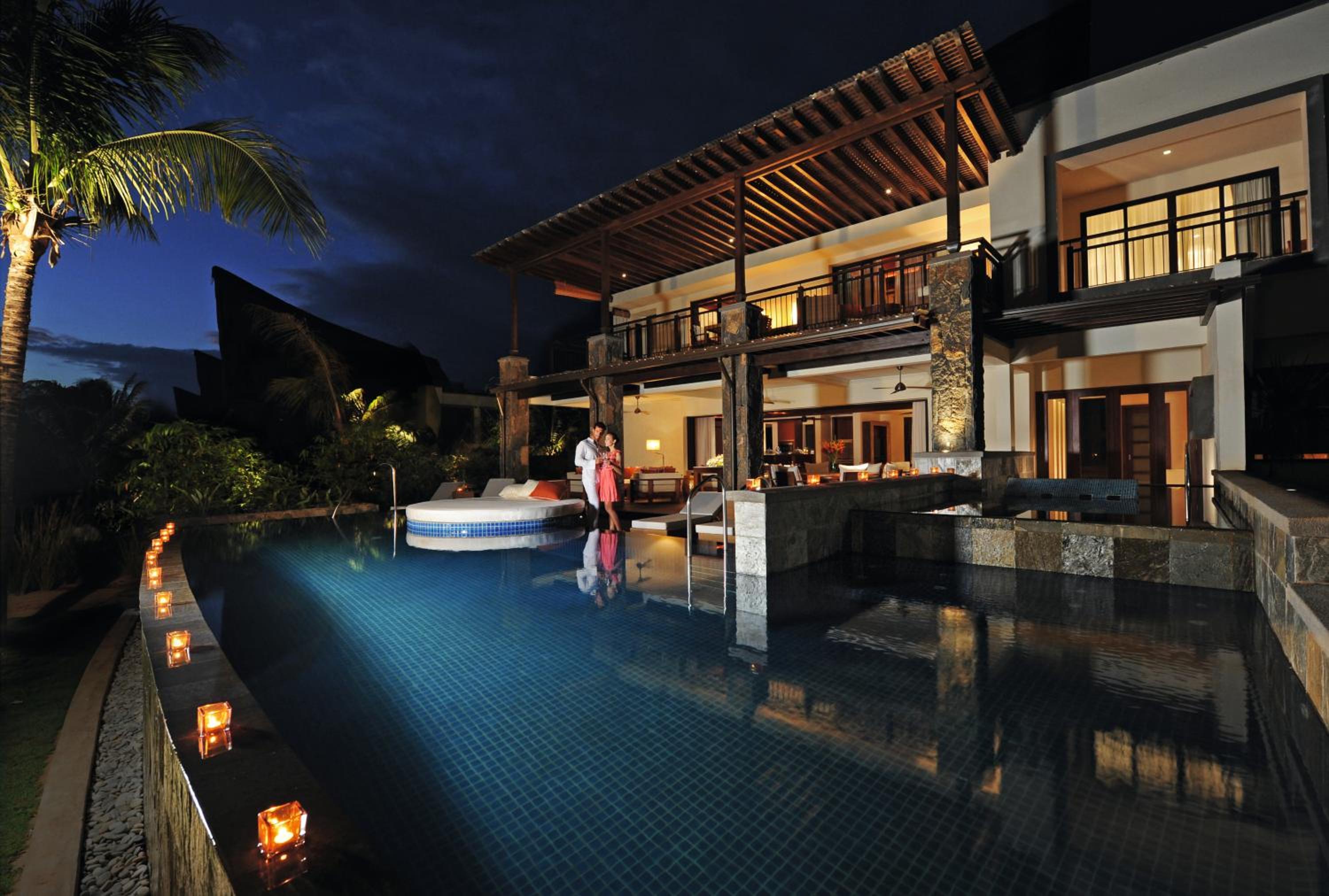2-Suite Imperial Beach Villa with Heated Pool, Jet Pool & Hammam - Photo 2