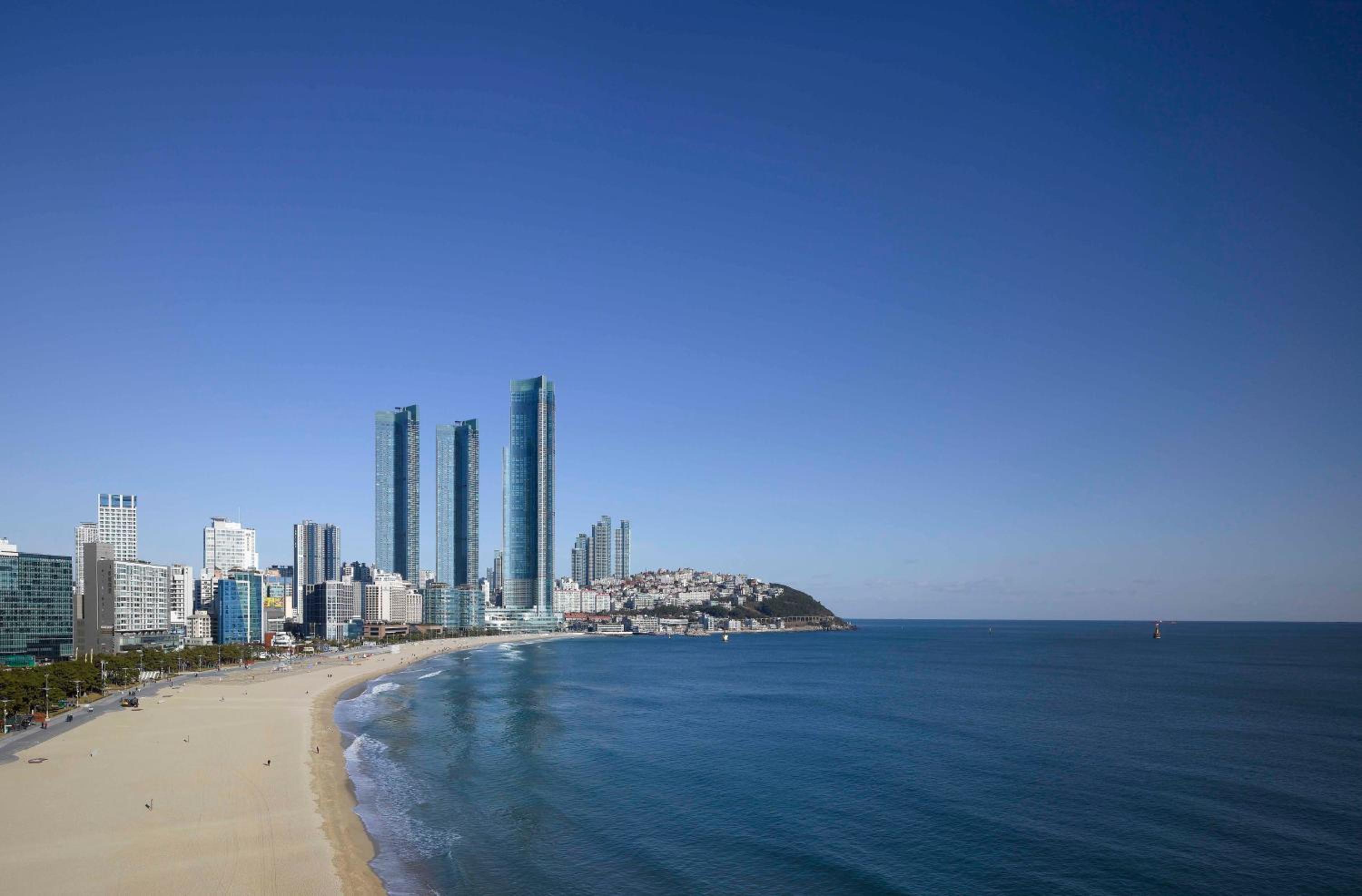 Deluxe Beach Triple,  3 Twin, Haeundae Beach view - Photo 4