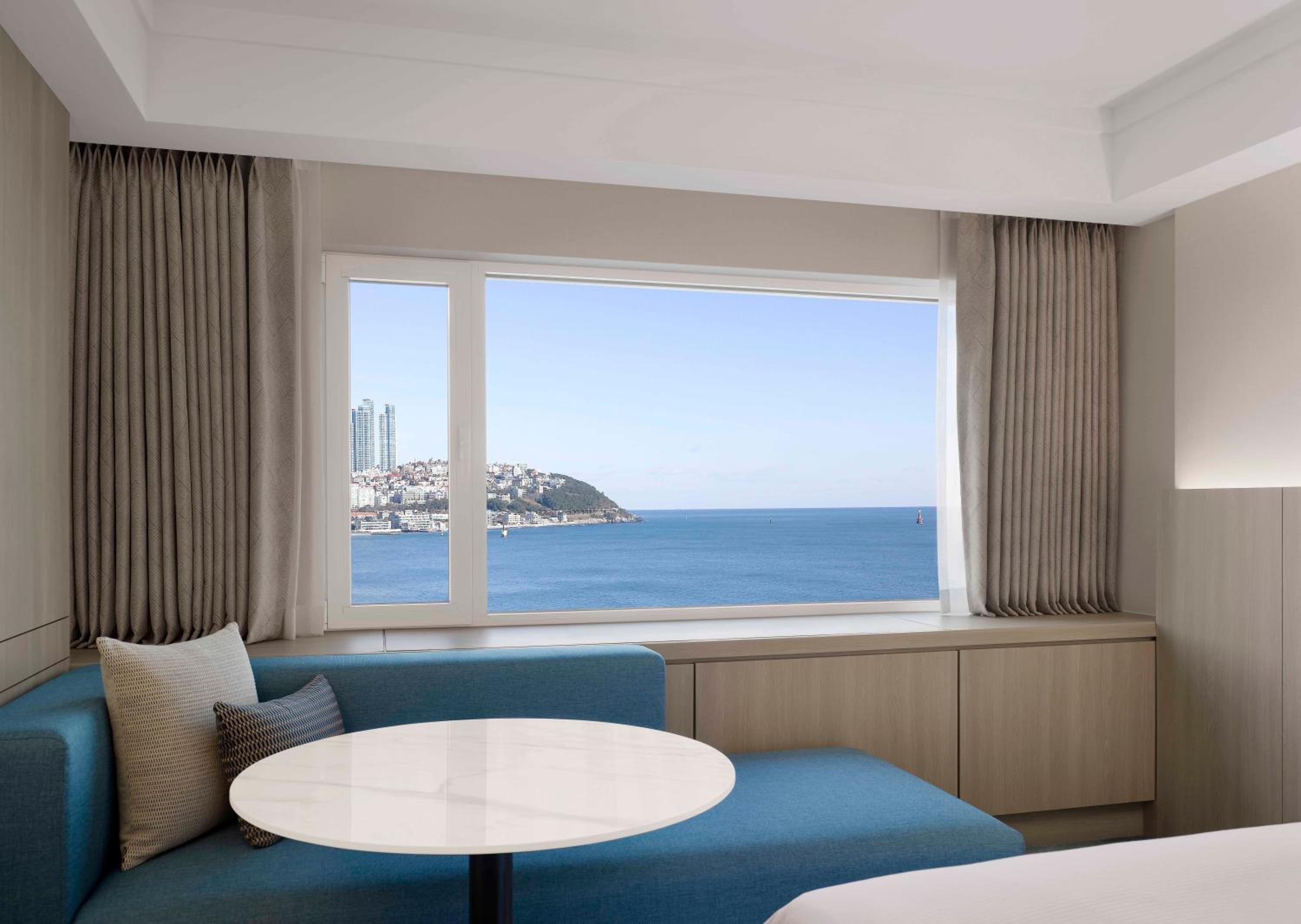Deluxe Beach Triple,  3 Twin, Haeundae Beach view - Photo 3