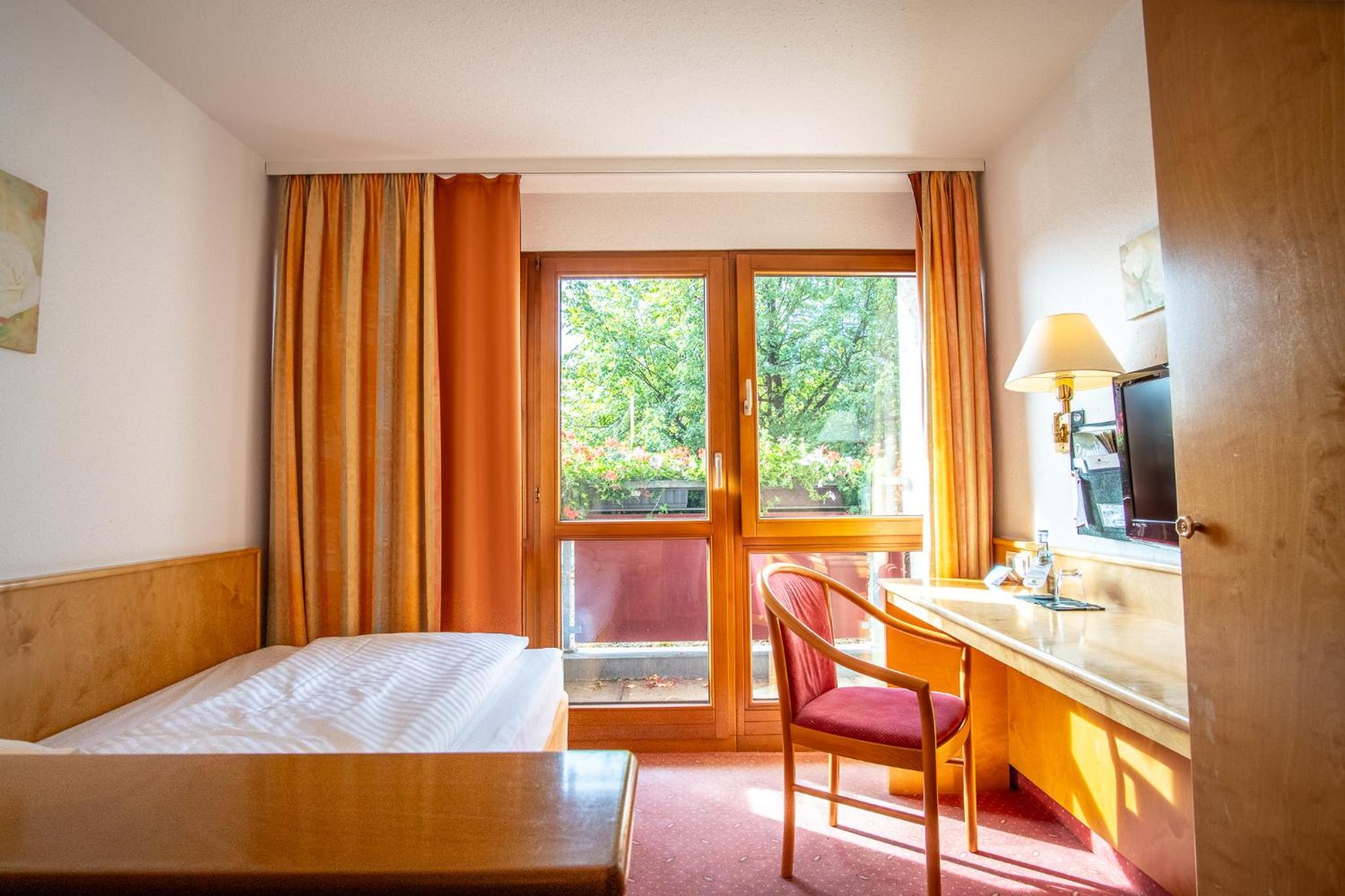 Single Room photo 2