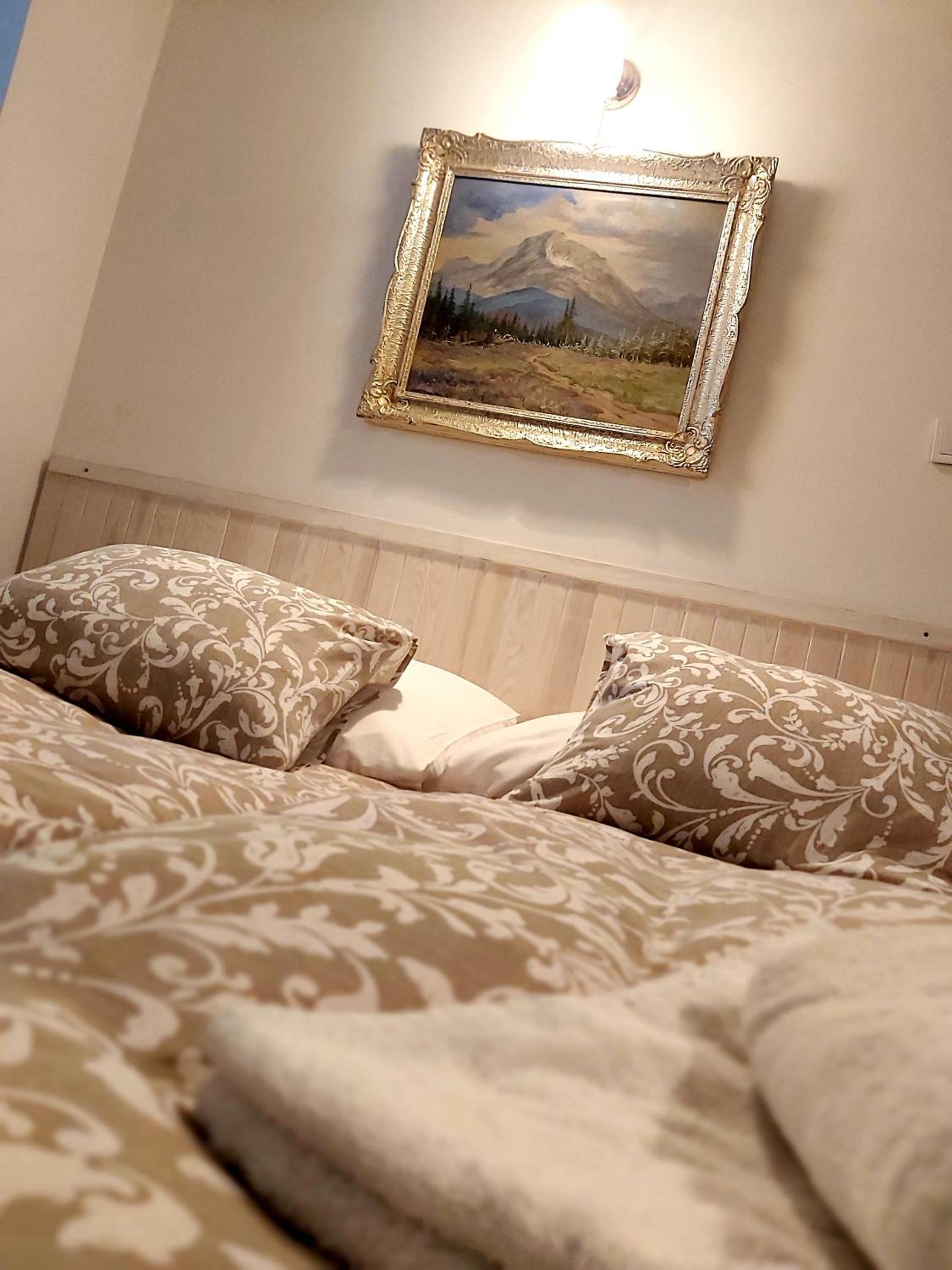 Standard Family Room with Bath