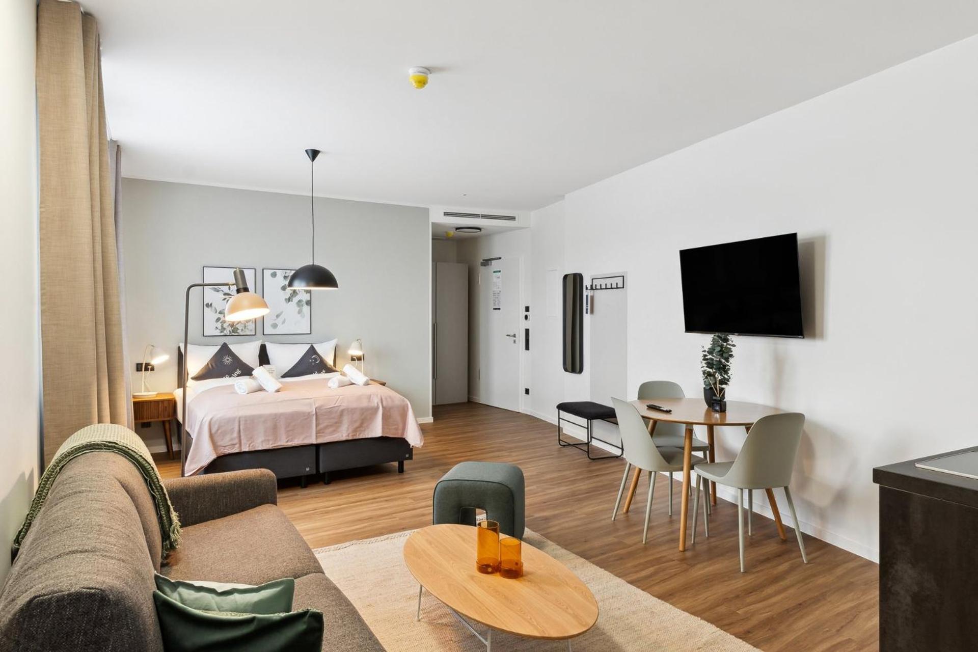 Economy suite with sofa bed - Photo 8