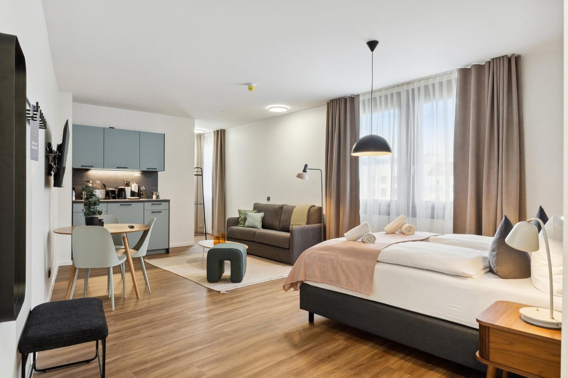 Economy suite with sofa bed - Photo 1