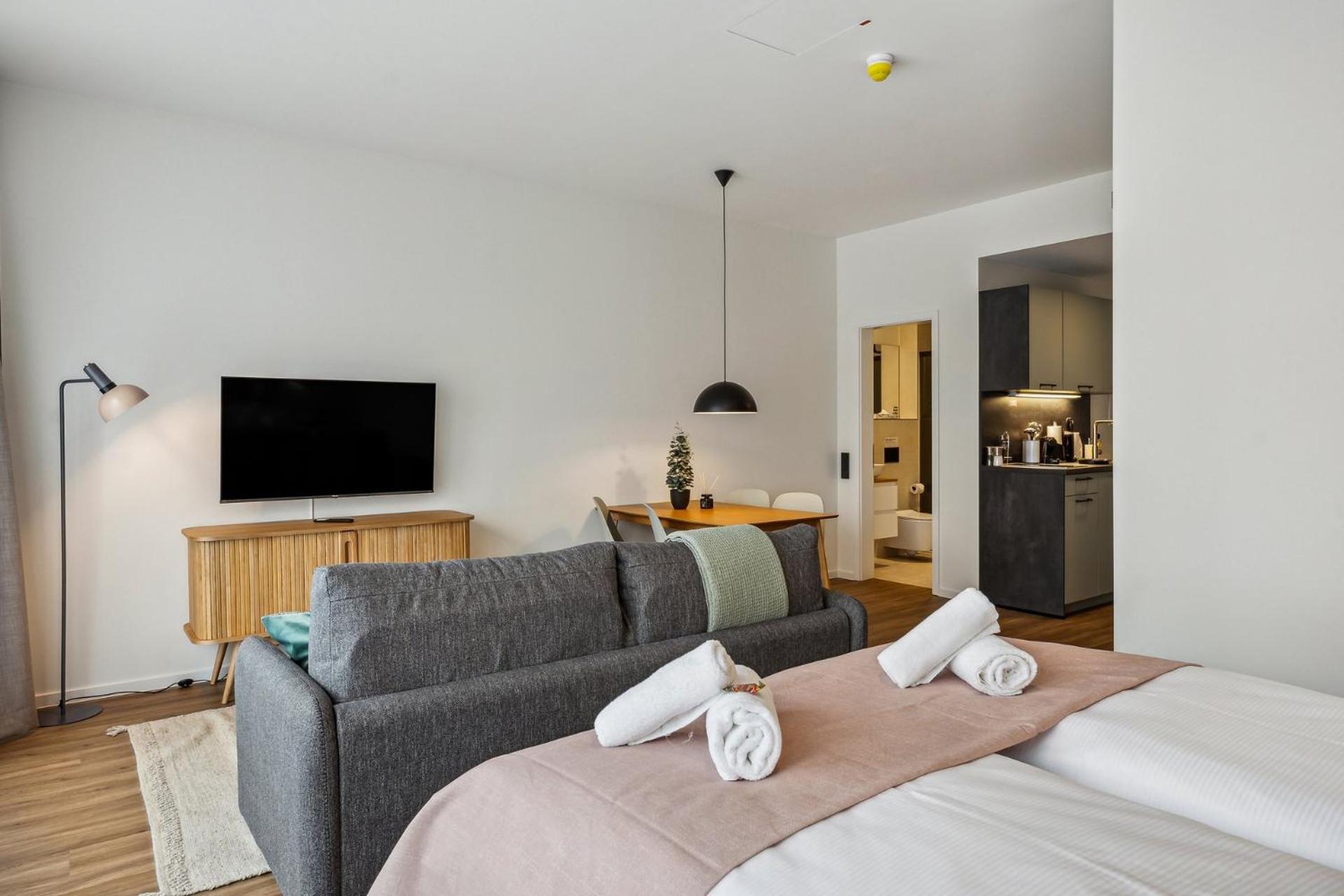 Comfort suite with sofa bed & balcony - Photo 11