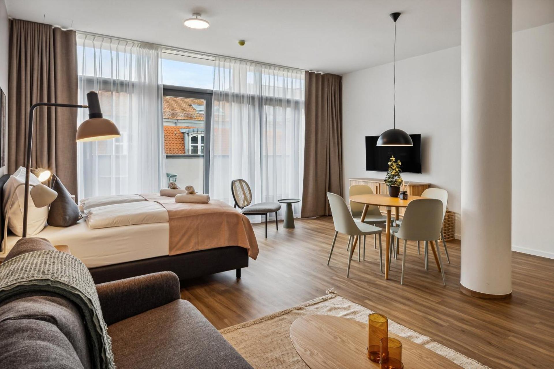 Comfort suite with sofa bed & balcony - Photo 2