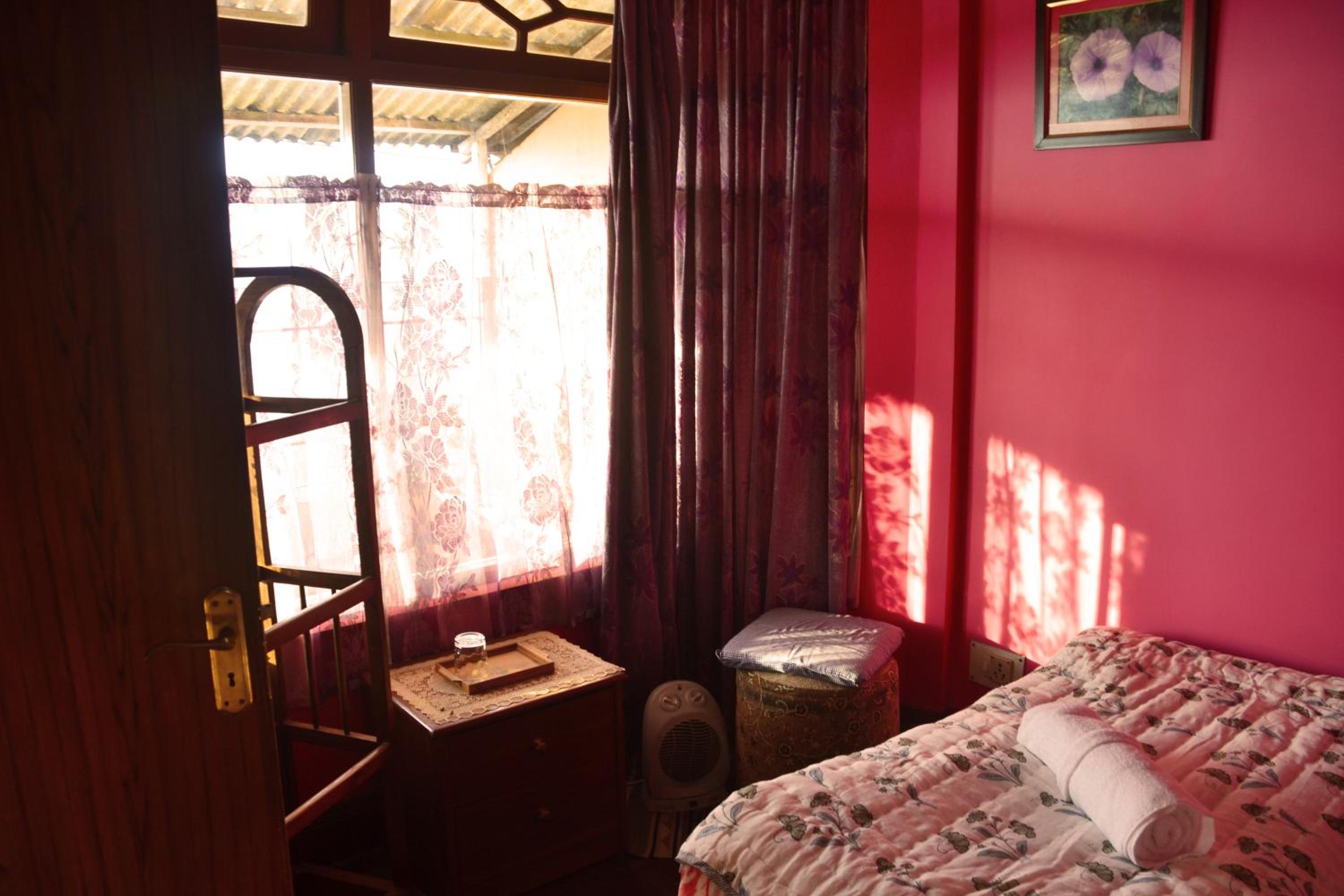 Family Room with Balcony photo 2