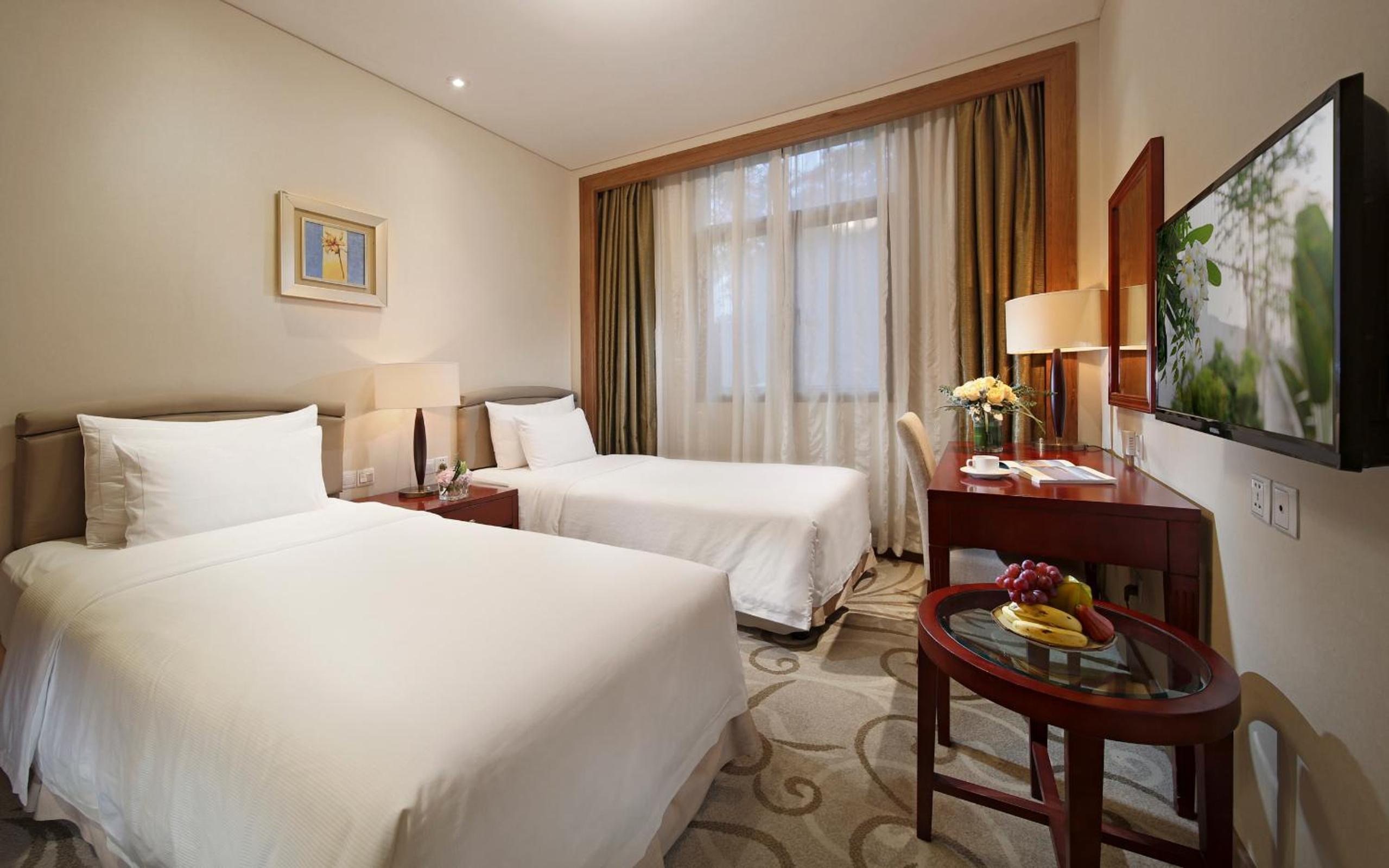 Boutoque Twin Beds Room
