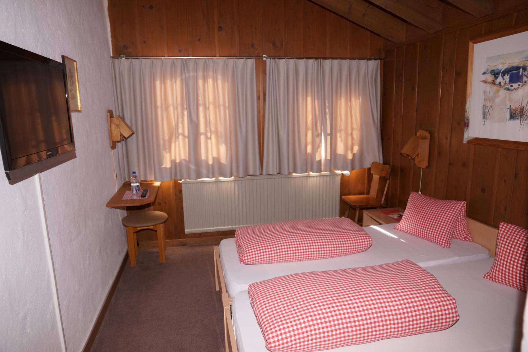 Double Room with Private Bathroom photo 3