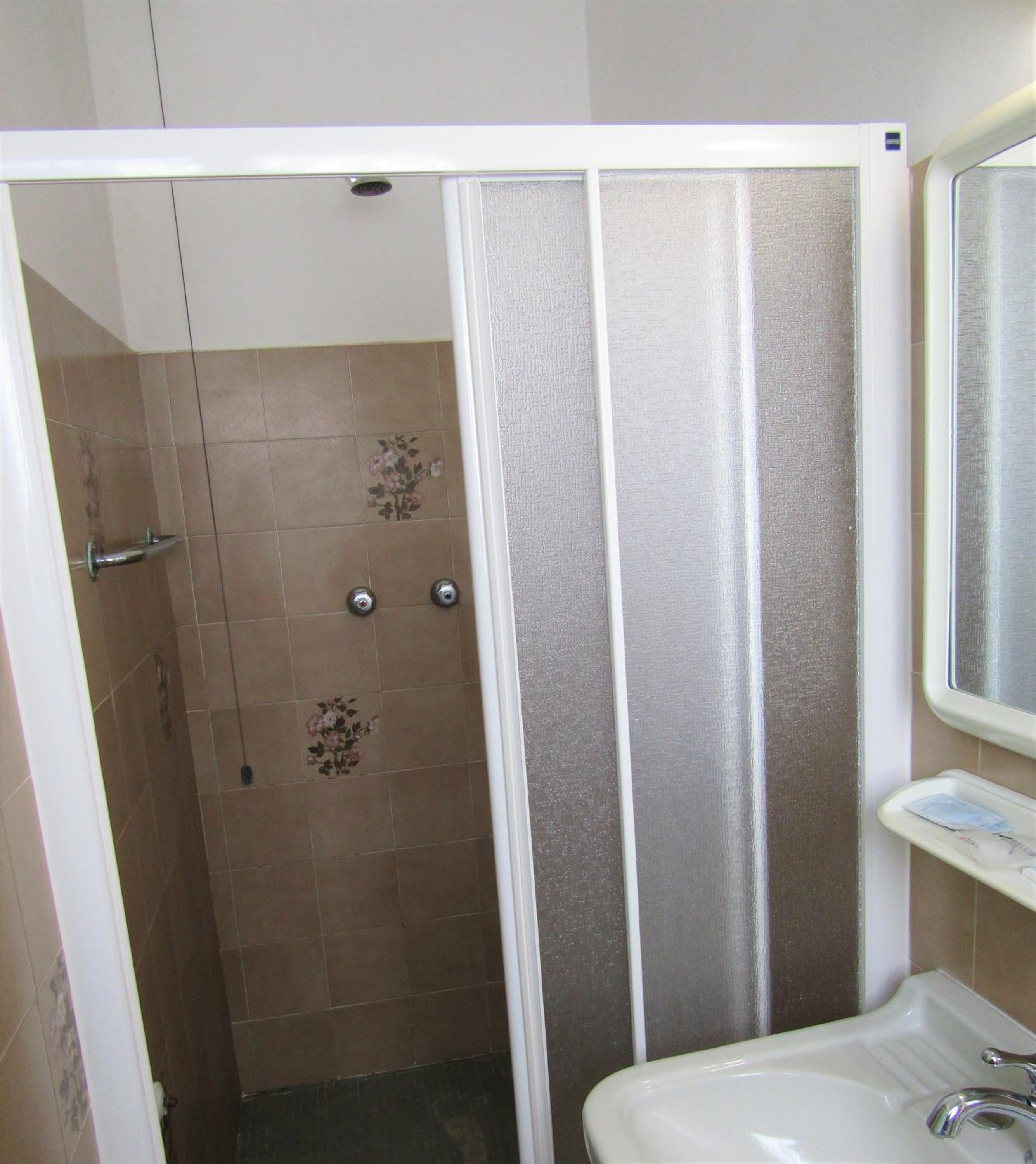 Budget Double Room photo 1
