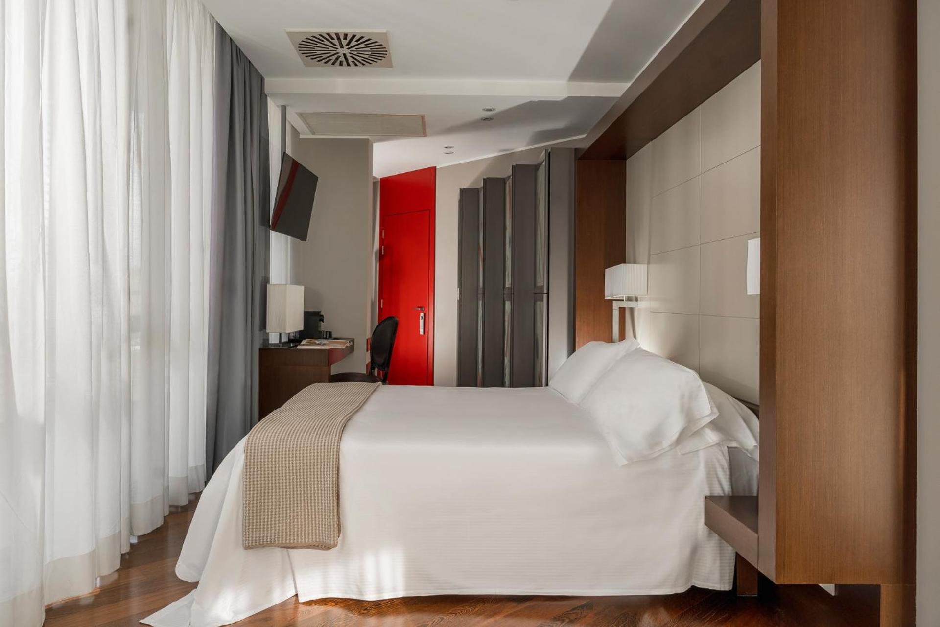Deluxe Double Room - Photo 1