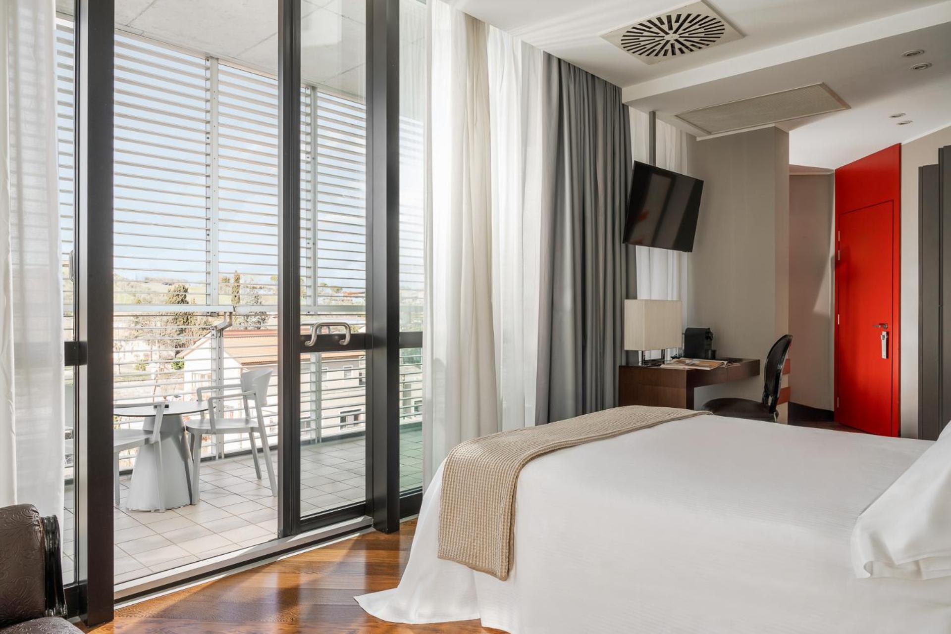 Deluxe Double Room - Photo 3