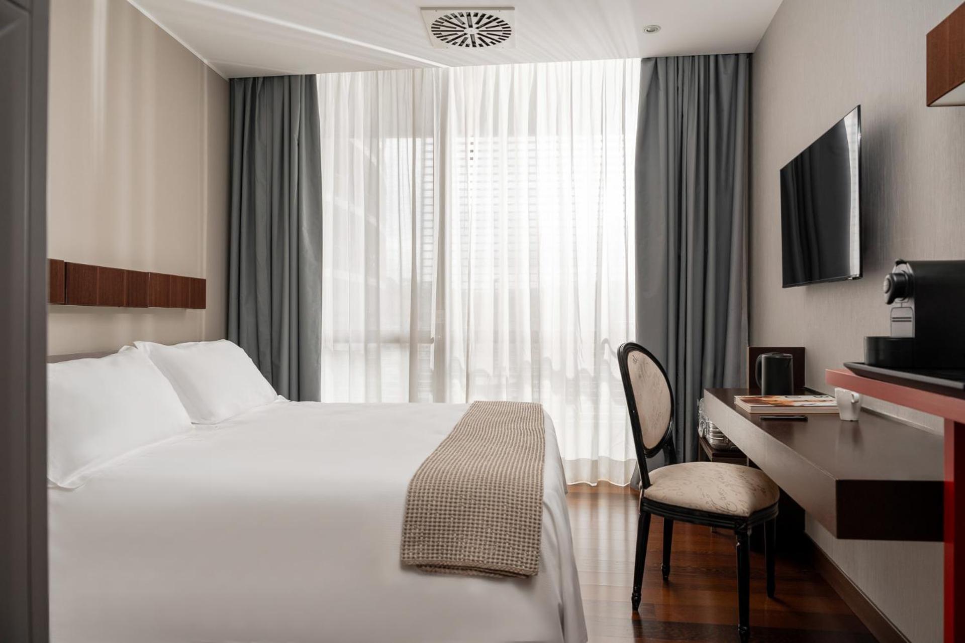 Superior Double Room - Photo 1