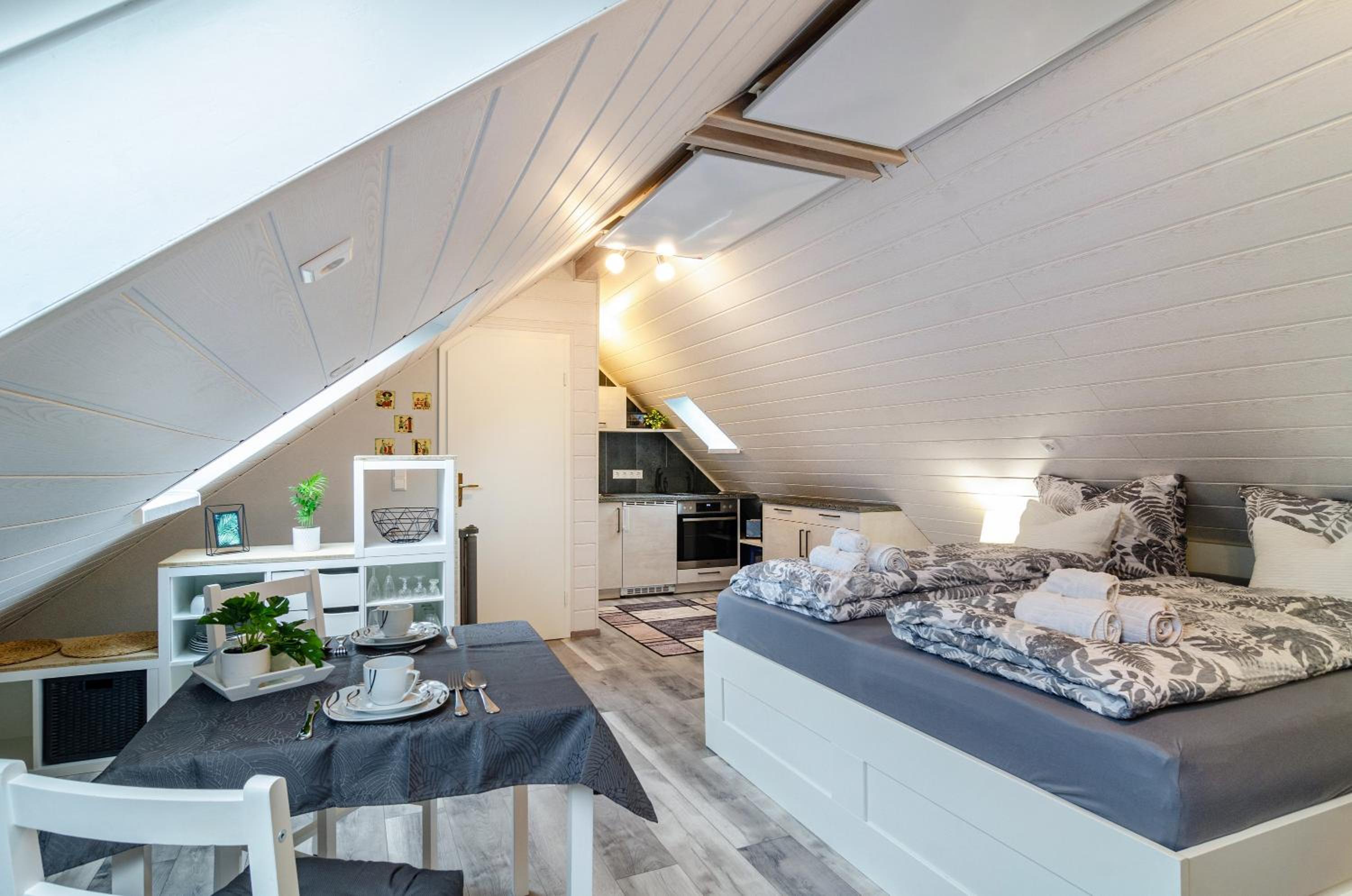 One-Bedroom Apartment with Garden View photo 3