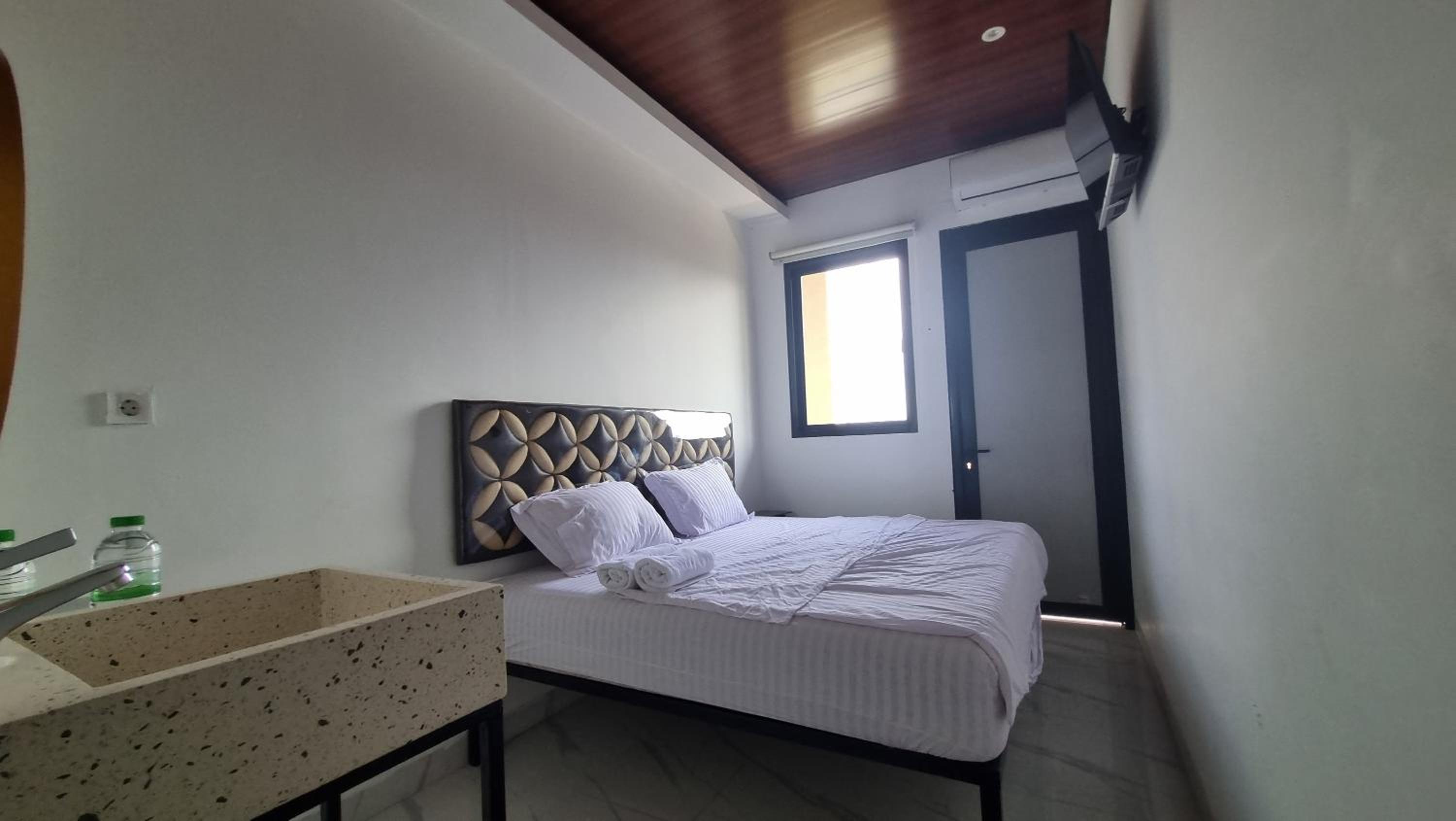 King Room with Balcony photo 2