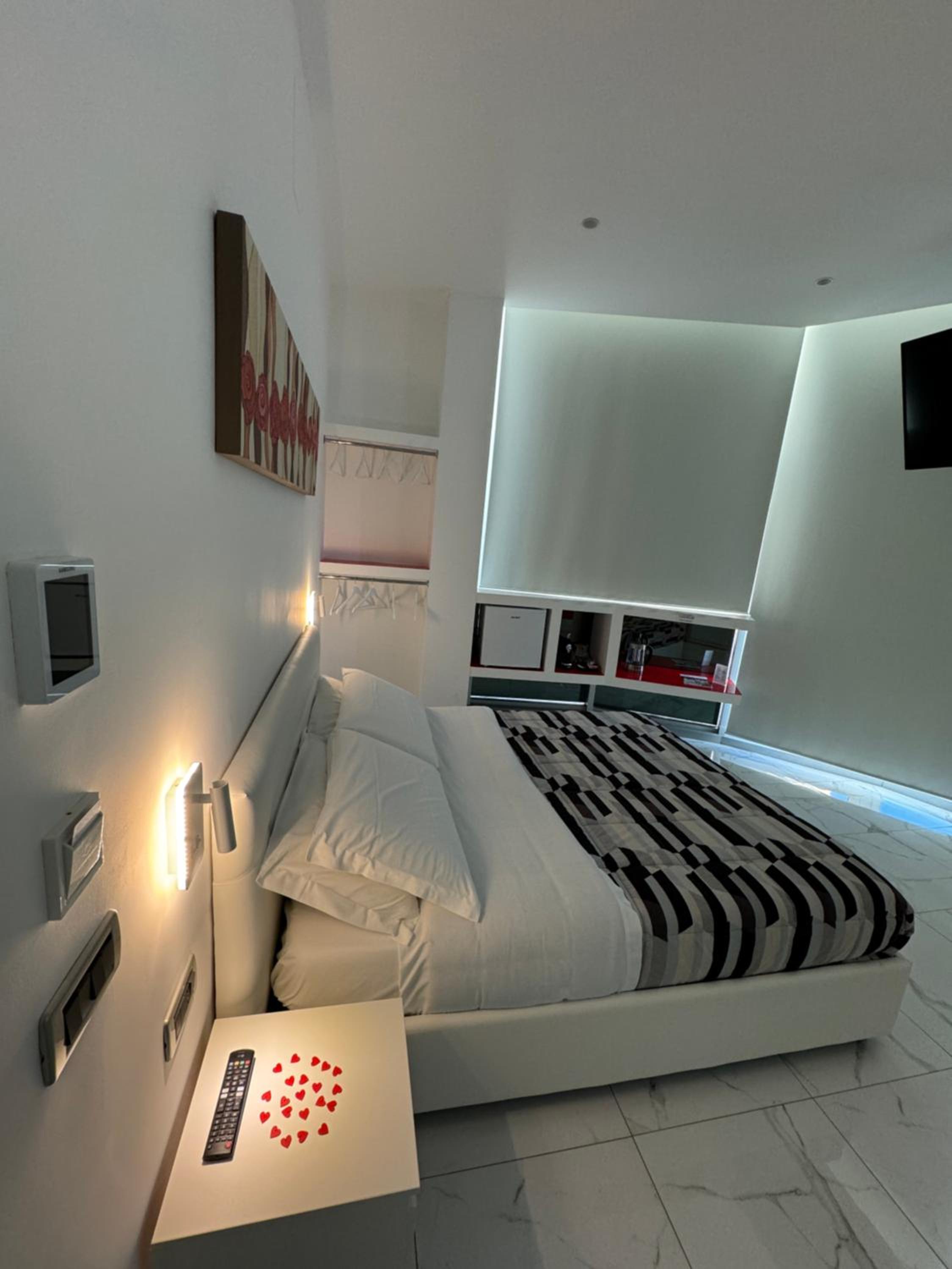 Deluxe Suite with Spa Bath