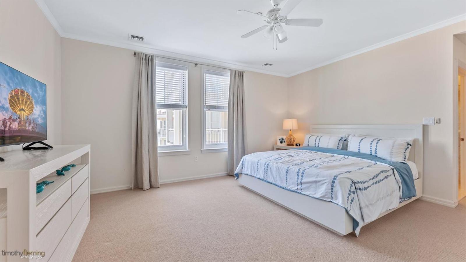 Three-Bedroom Apartment photo 1