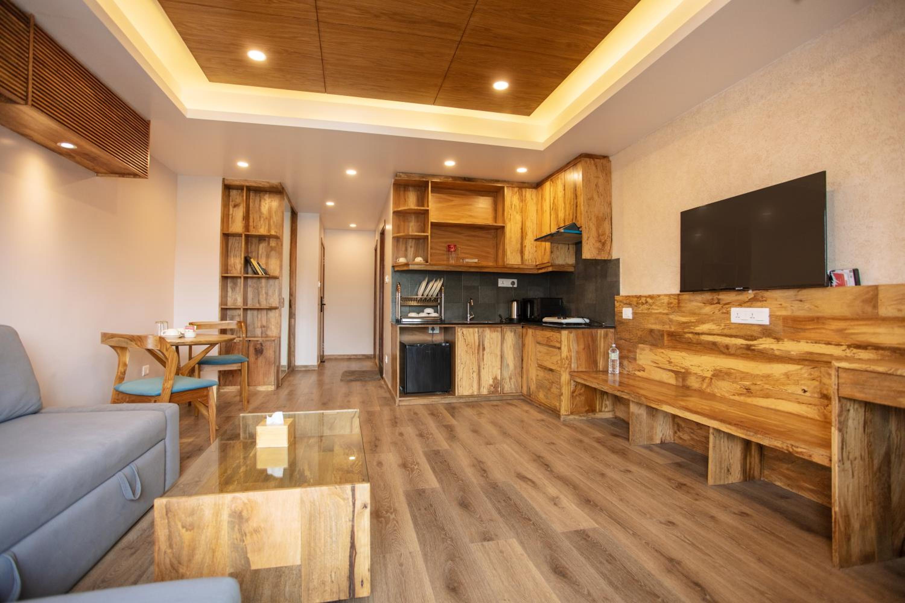 One-Bedroom Apartment - Photo 2