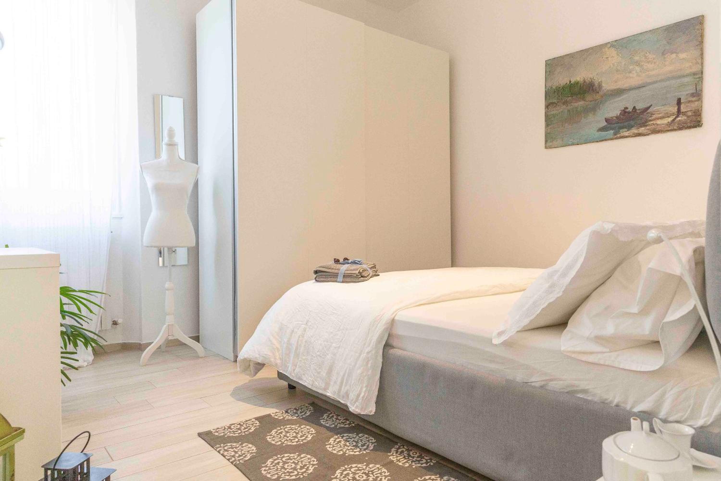 One-Bedroom Apartment - Photo 53