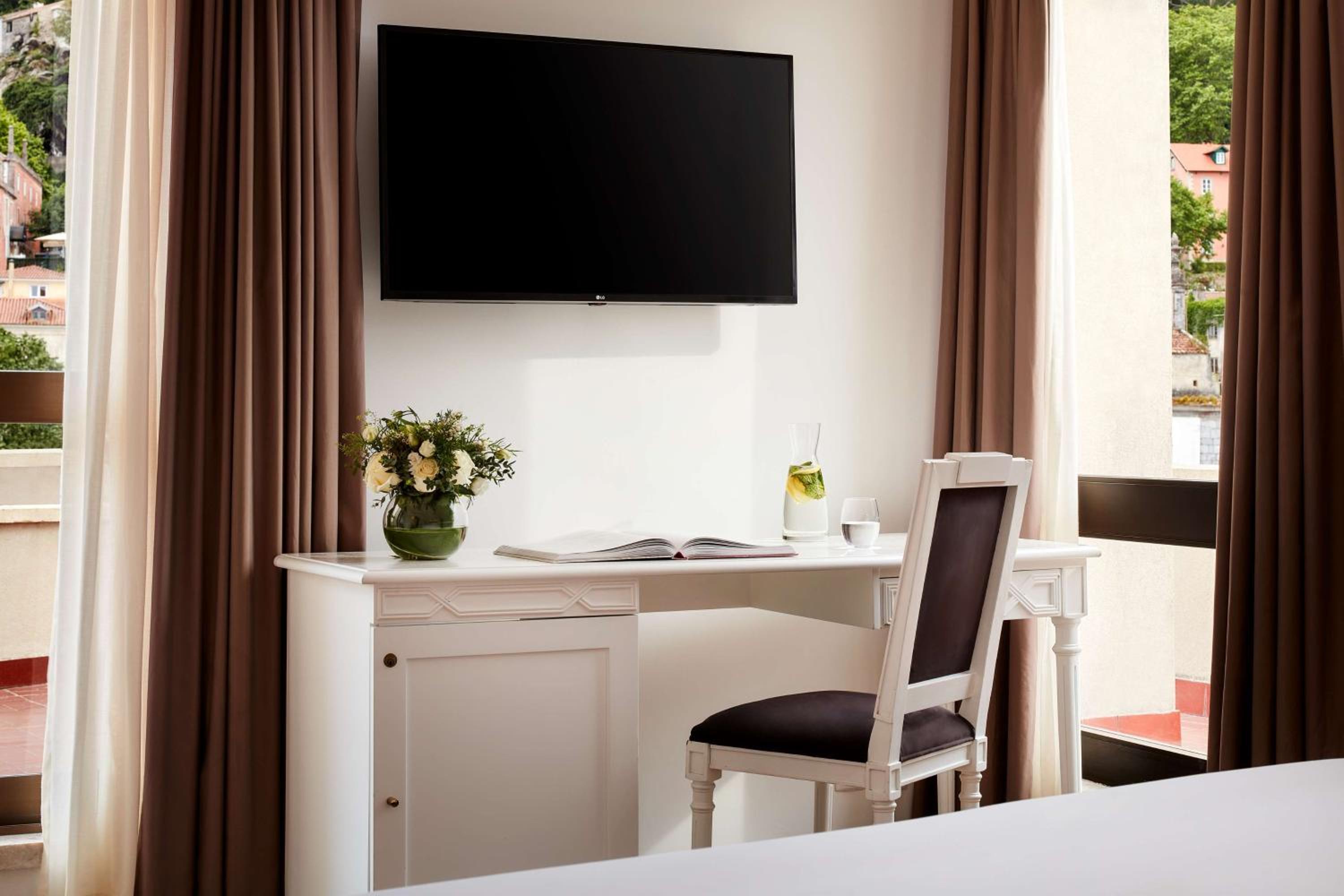 Superior Double or Twin Room with Valley View - Photo 2