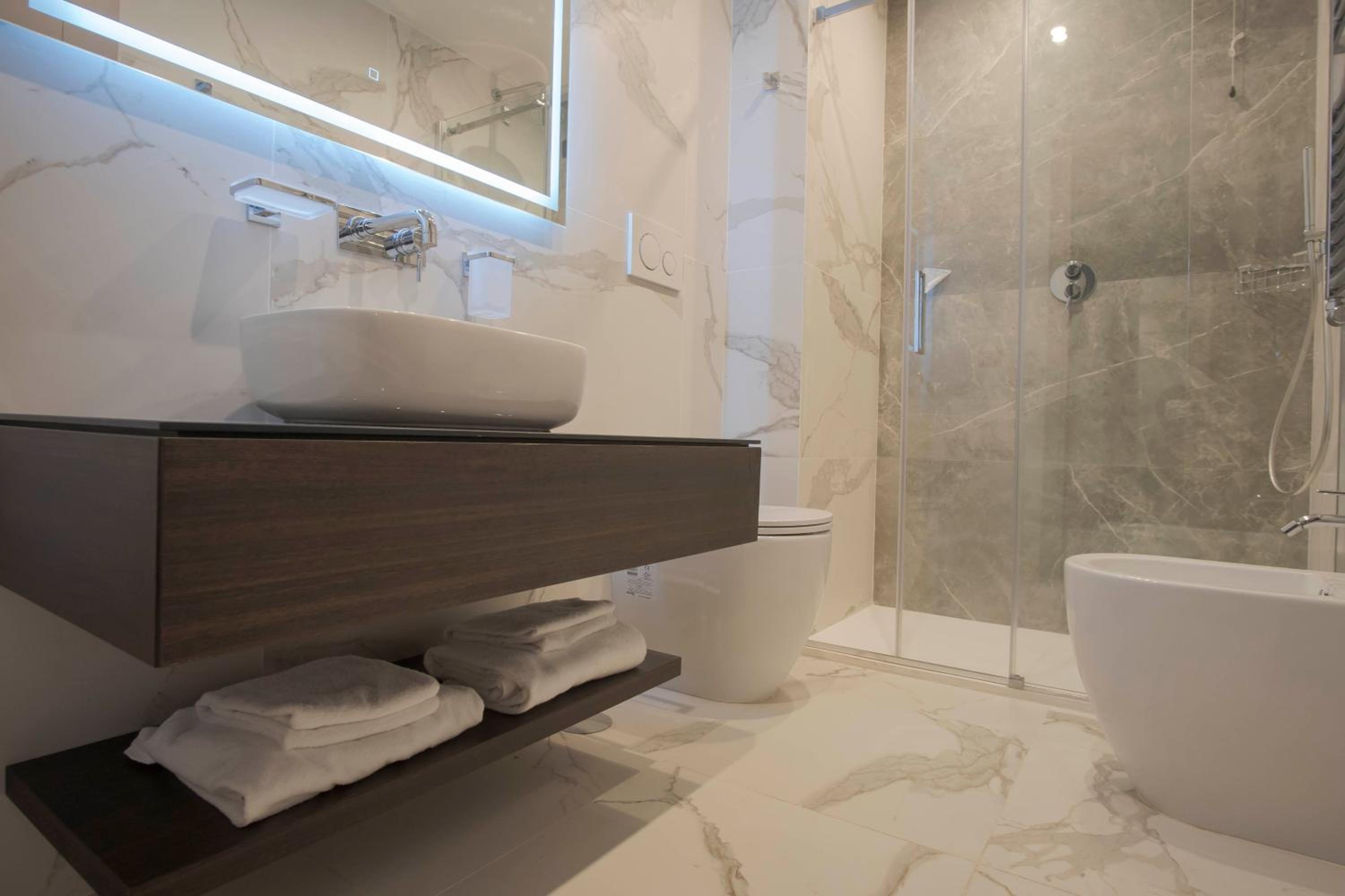 Standard Double Room - Photo 5
