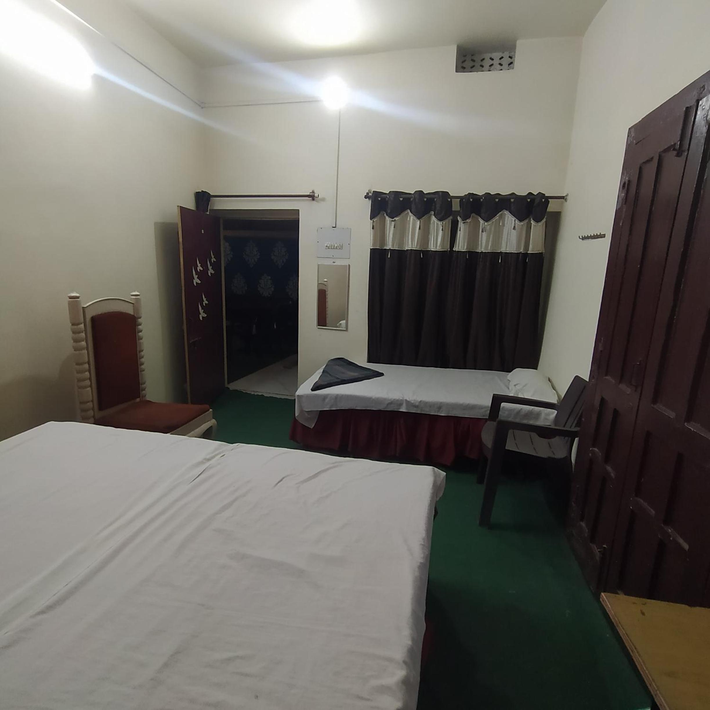 Budget Double Room - Photo 3