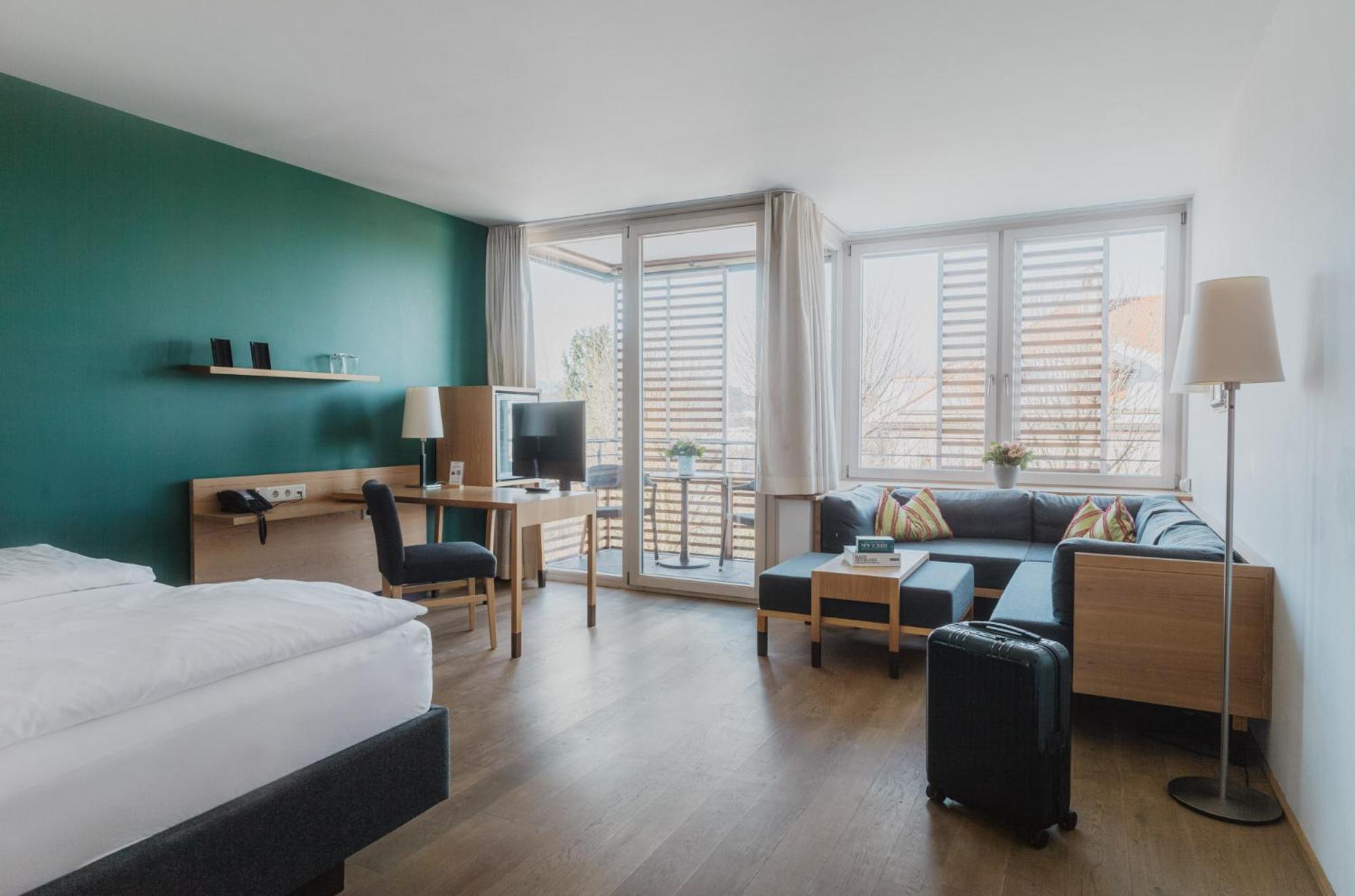 Junior Suite Deluxe with Balcony/Terrace - Photo 1
